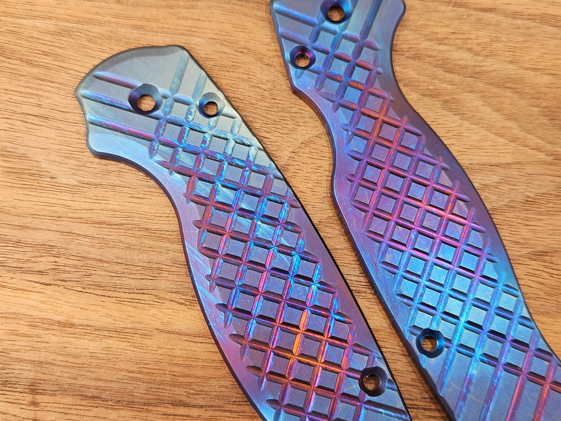 CLR Spyderco Paramilitary 2<br>Titanium Frag Flamed