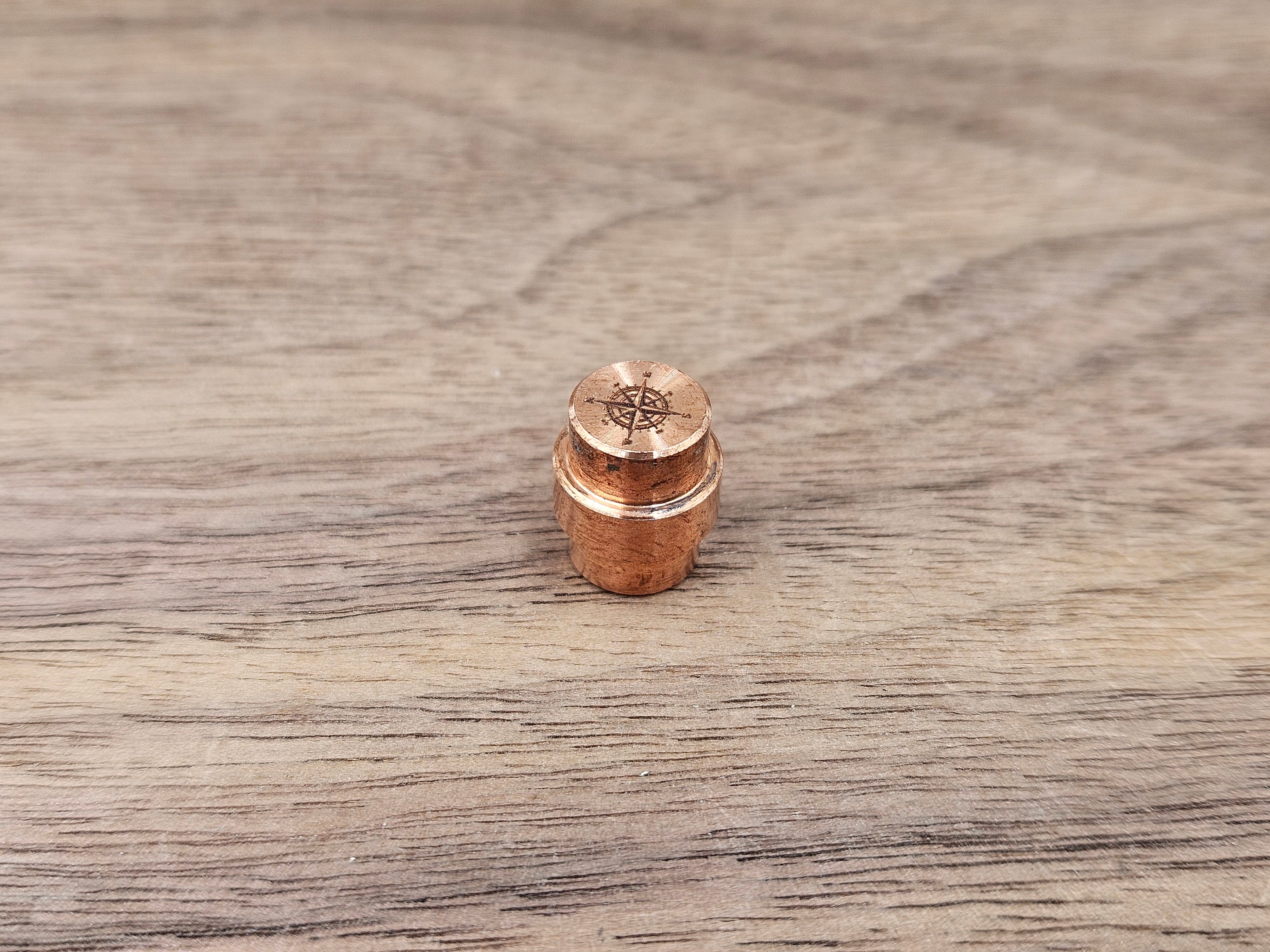 CLR Copper Lanyard Hole Plug<br>Spyderco Manix 2 Compass Stone Washed