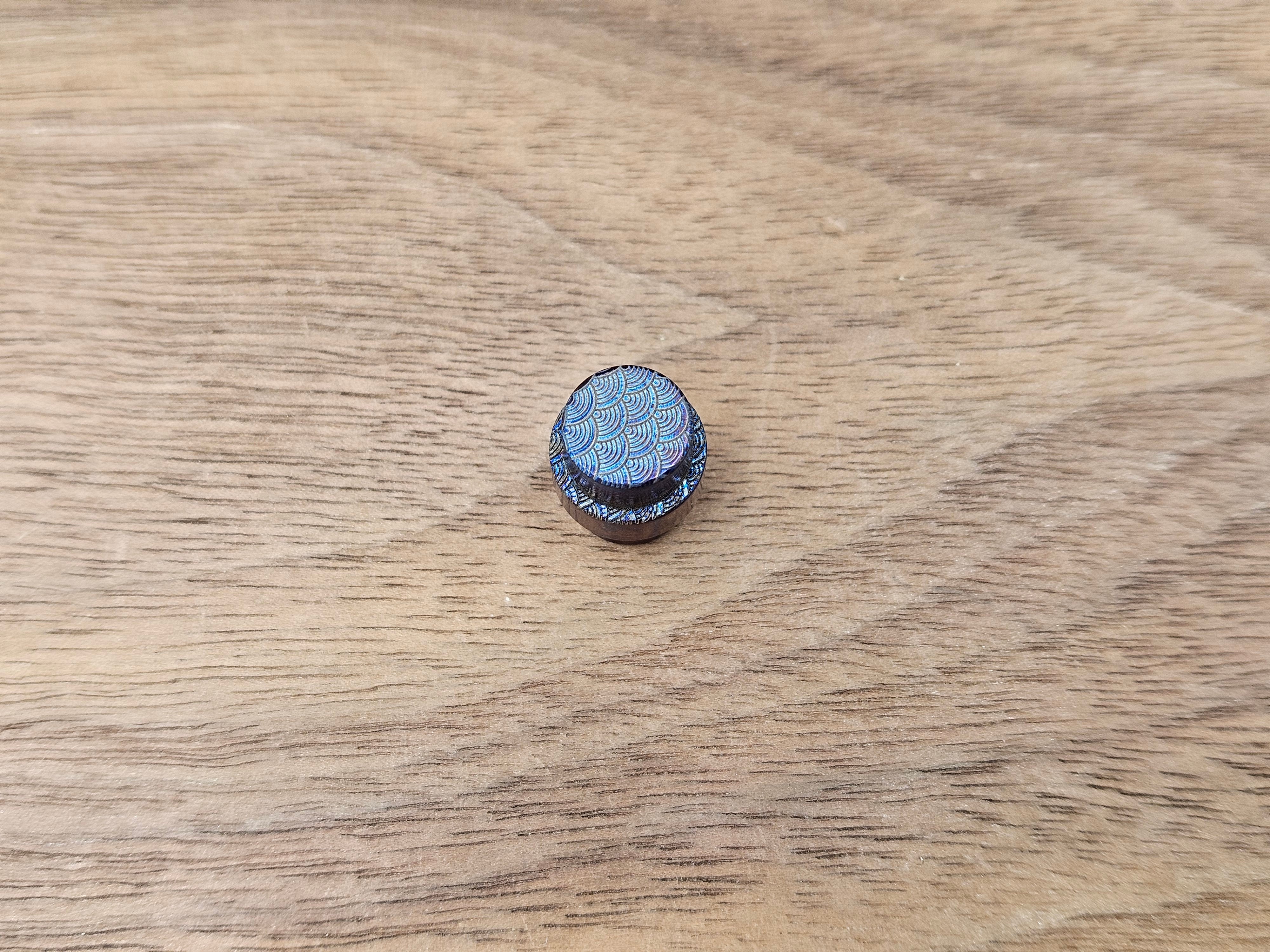 CLR Titanium Lanyard Hole Plug<br>Spyderco Manix 2 Seigaiha Flamed