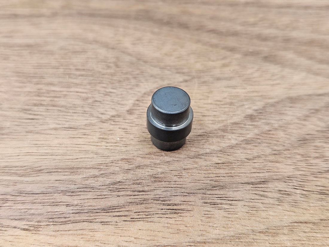 CLR Titanium Lanyard Hole Plug<br>Spyderco Manix 2 Dark-Ti