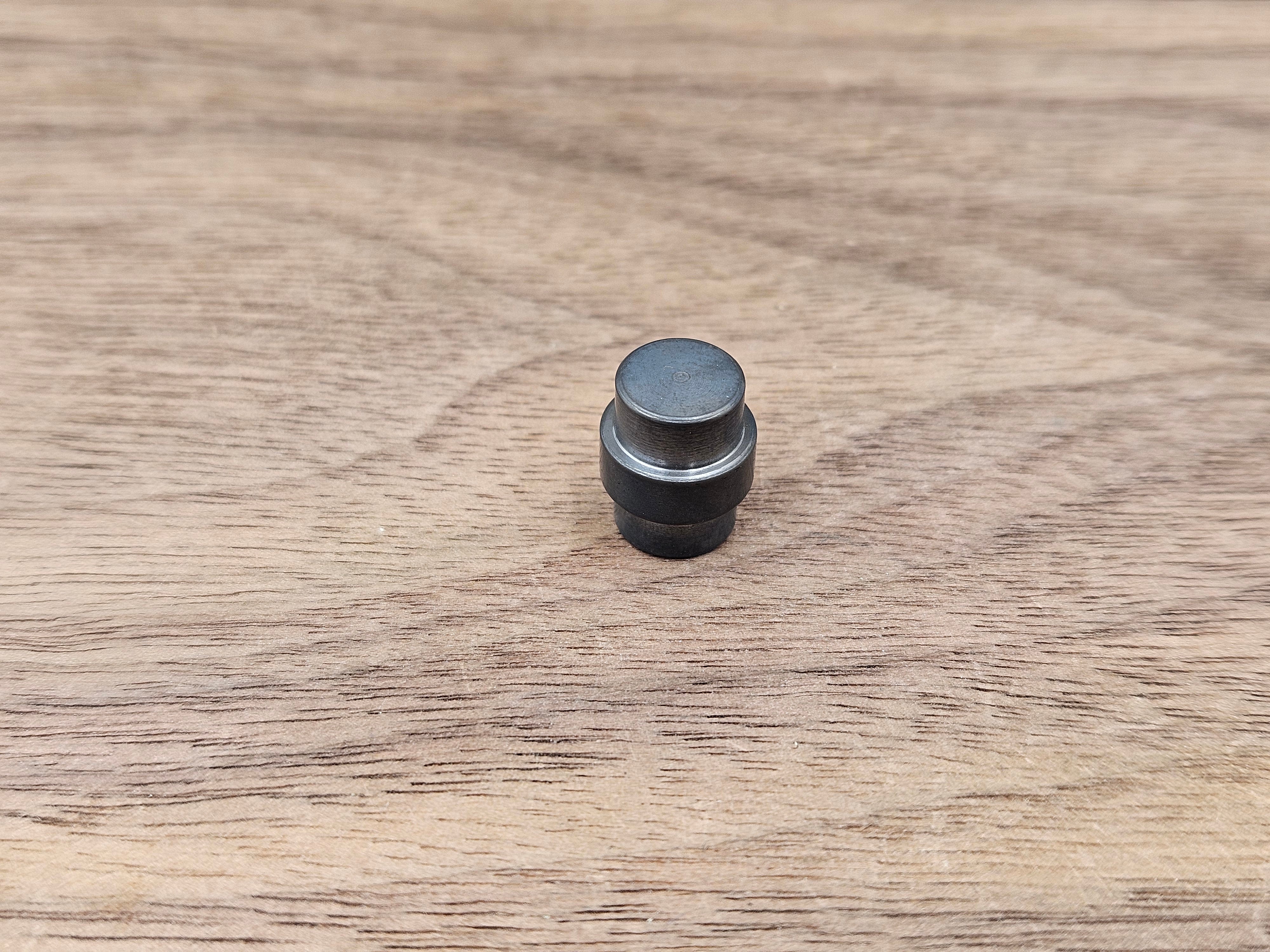 CLR Titanium Lanyard Hole Plug<br>Spyderco Manix 2 Dark-Ti