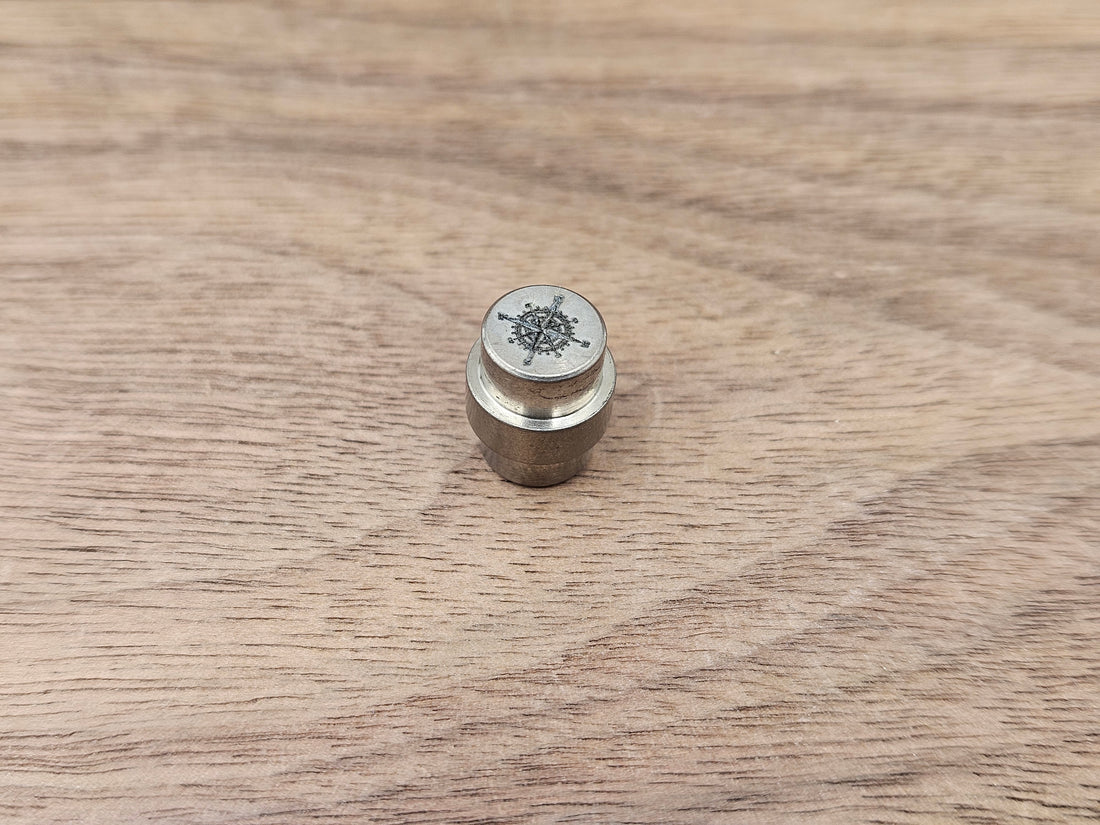 CLR Titanium Lanyard Hole Plug<br>Spyderco Manix 2 Compass