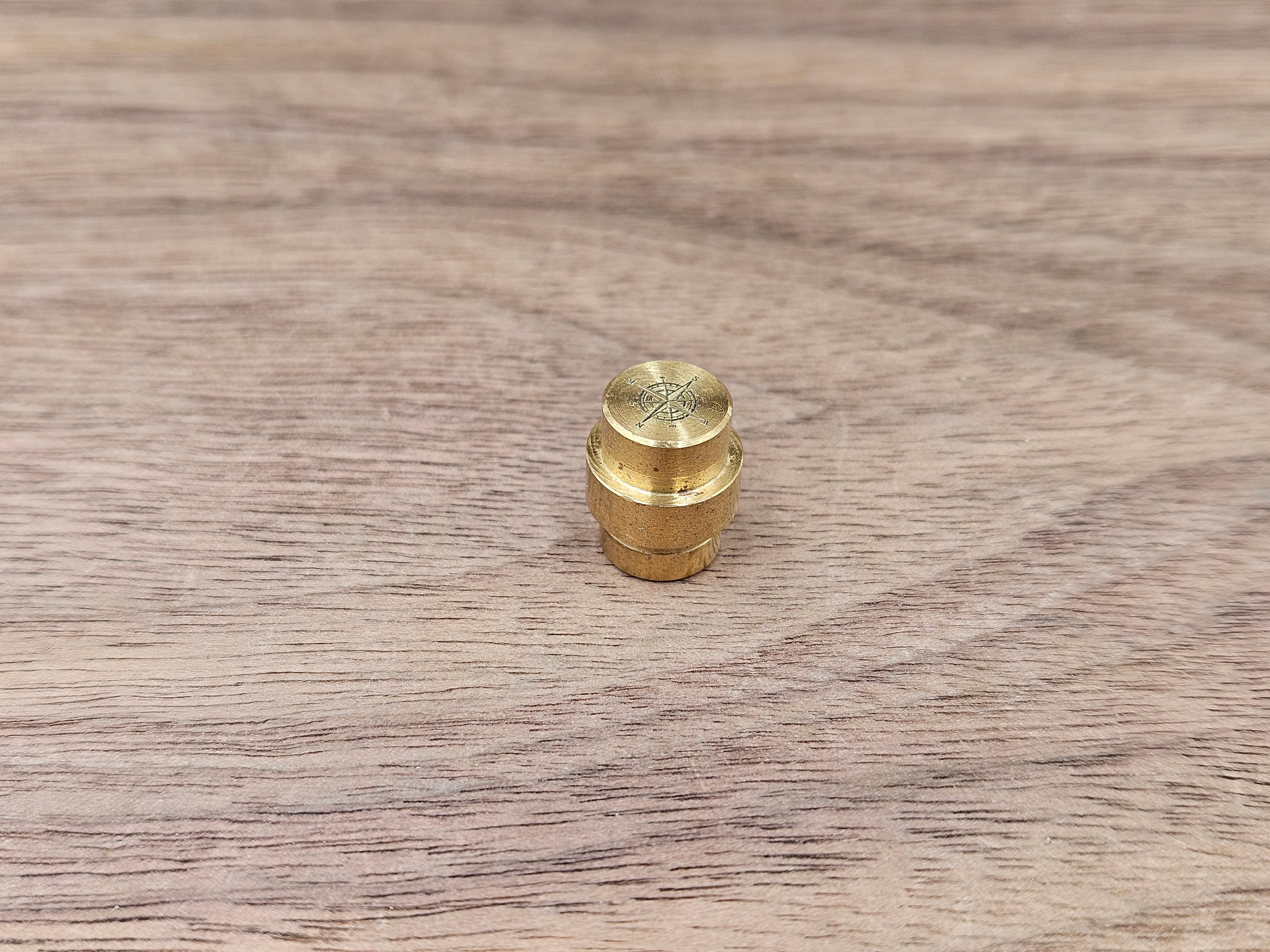 CLR Brass Lanyard Hole Plug<br>Spyderco Manix 2 Compass Brushed