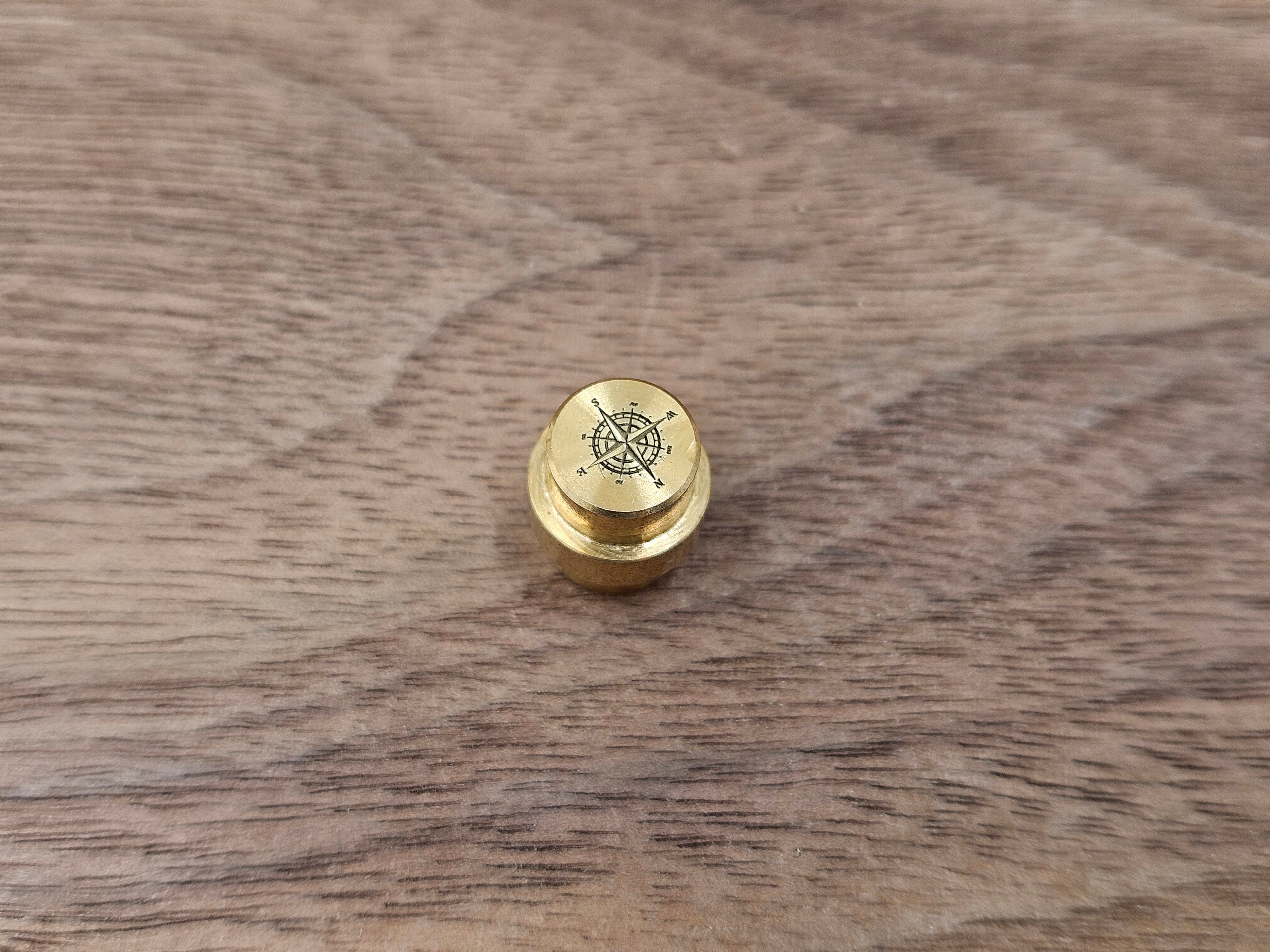 CLR Brass Lanyard Hole Plug<br>Spyderco Manix 2 Compass Brushed