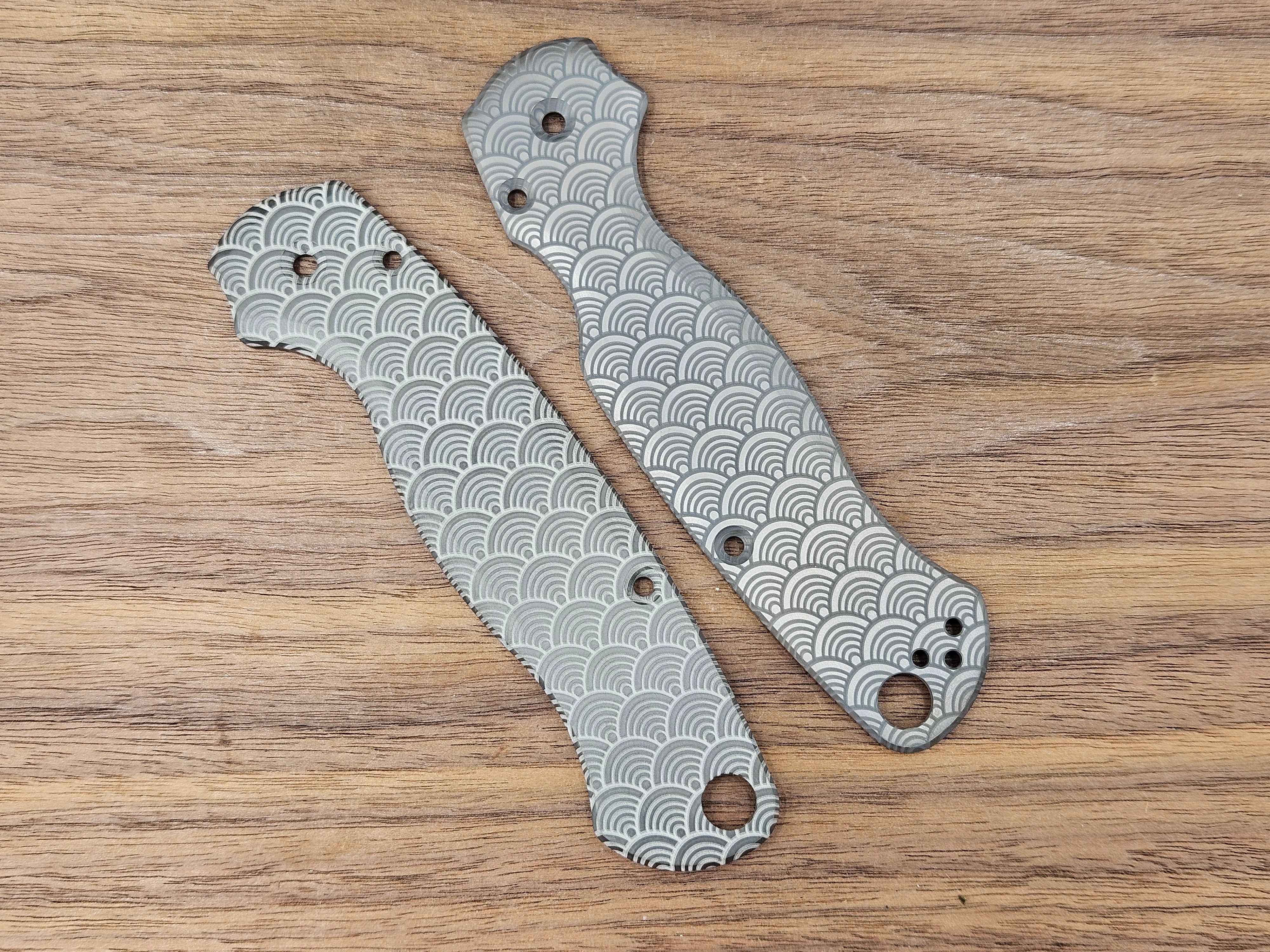 CLR Spyderco Paramilitary 2<br>Zirconium Standard Seigaiha
