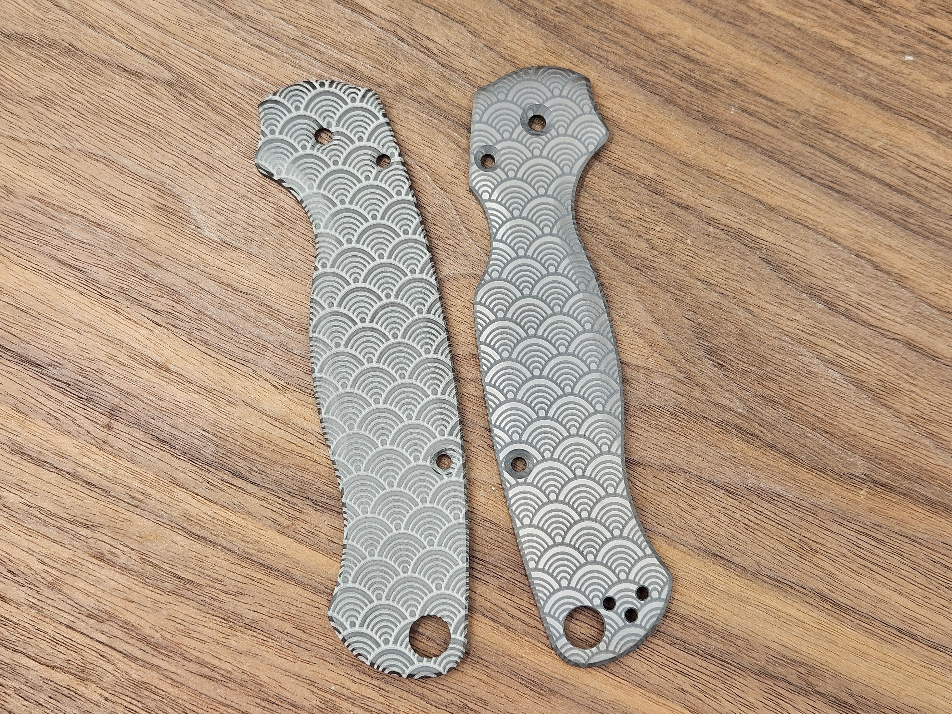 CLR Spyderco Paramilitary 2<br>Zirconium Standard Seigaiha