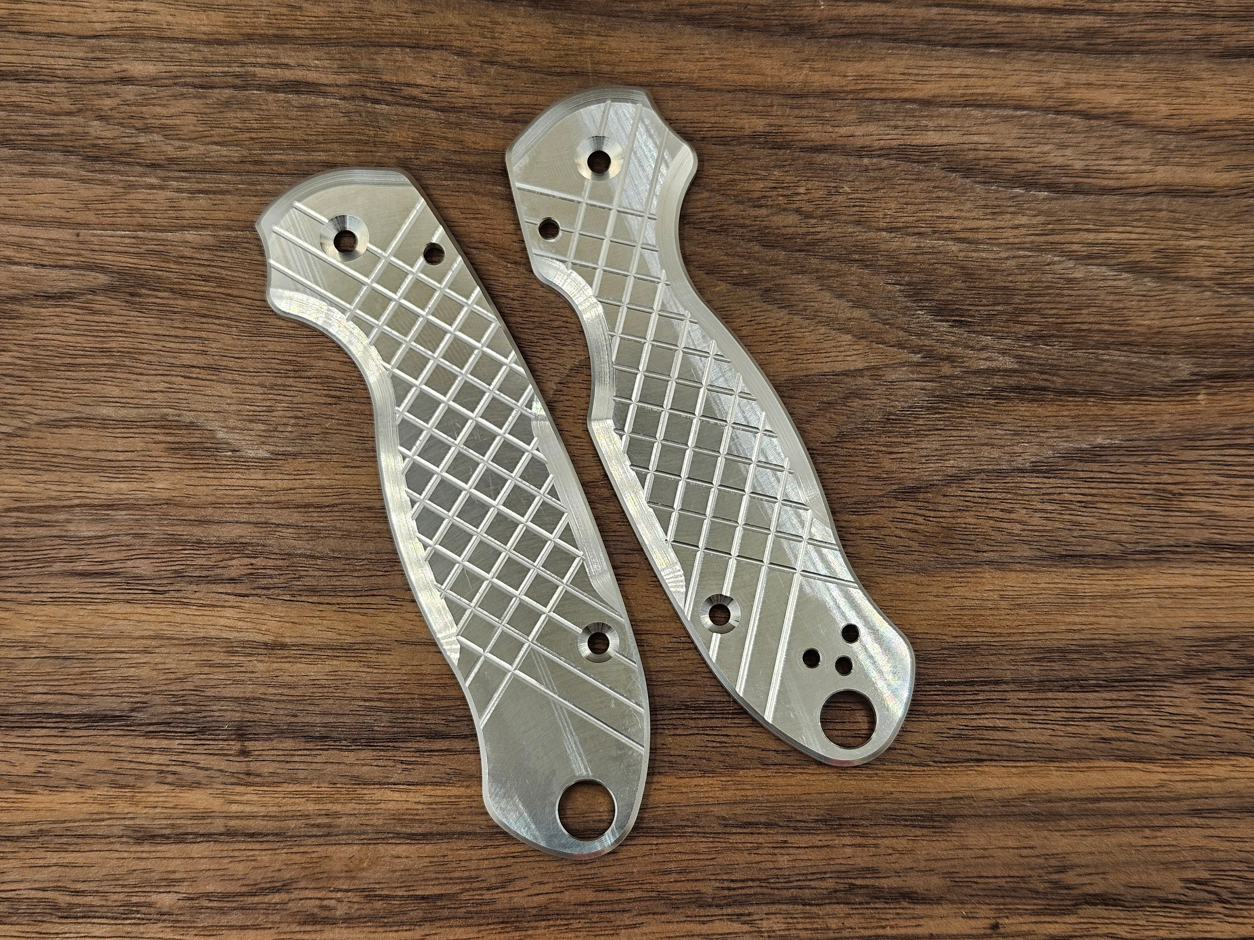 CLR Spyderco Paramilitary 3<br>Aluminum Frag