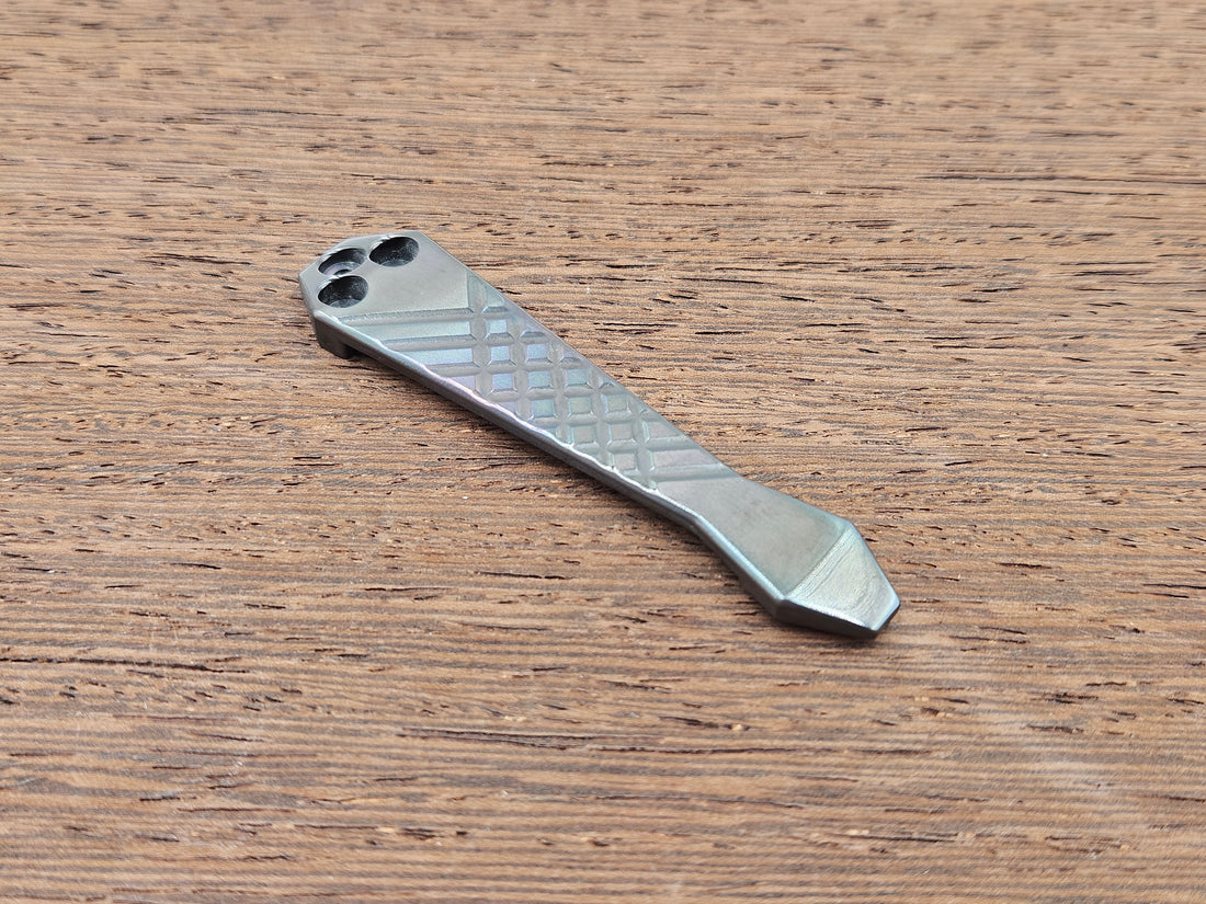 CLR Clip Spyderco Models<br>Zirconium Frag Oil Slick