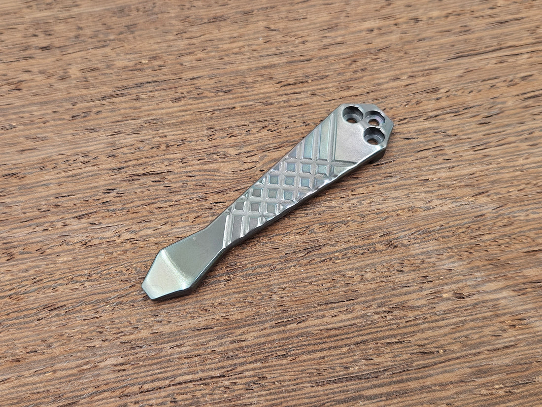 CLR Clip Spyderco Models<br>Zirconium Frag Oil Slick