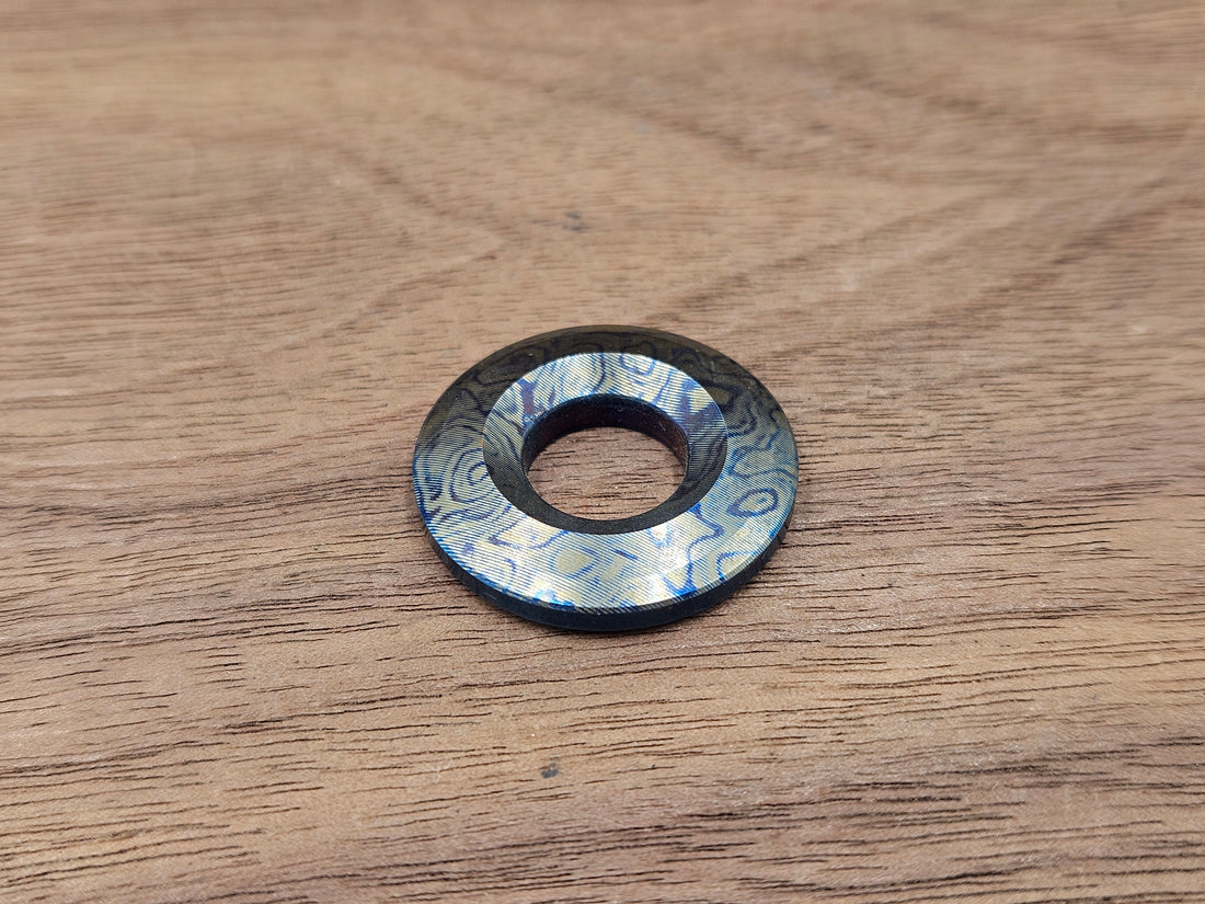 CLR Lanyard Bead 1 inch<br>Titanium Alien Flamed Blue