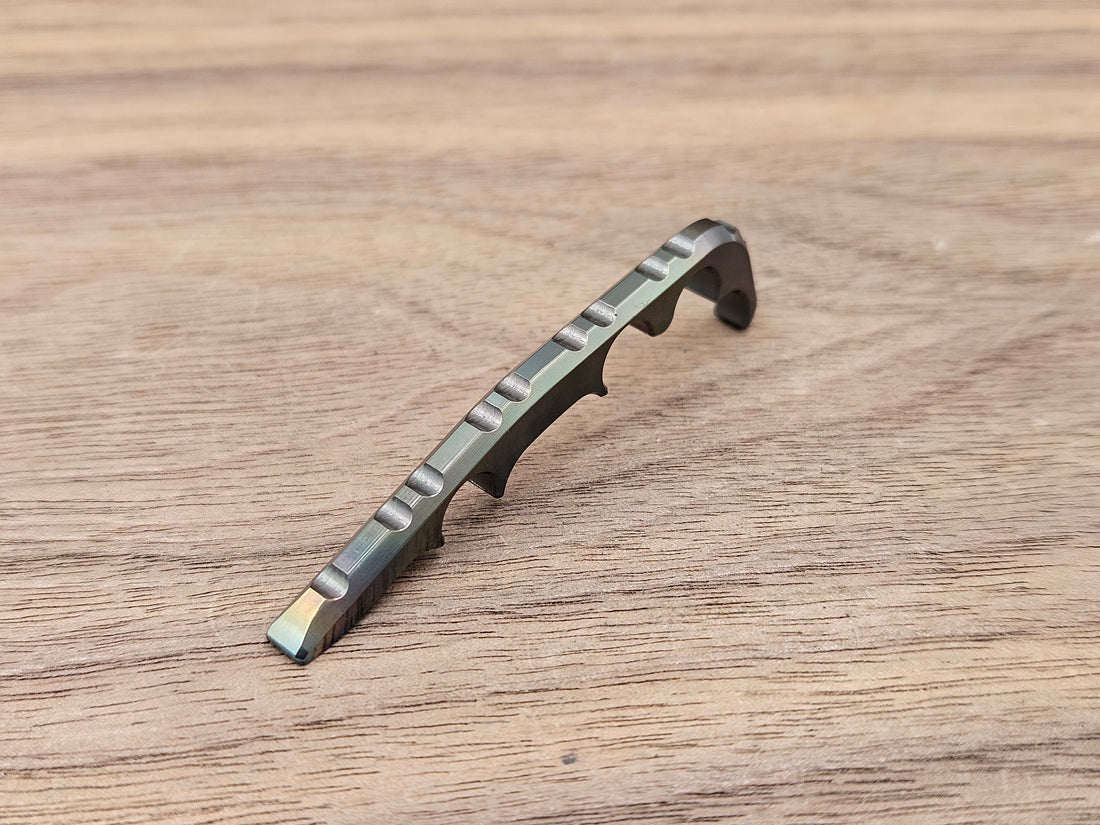 CLR Spyderco Smock<br>Zirconium Backspacer Oil Slick