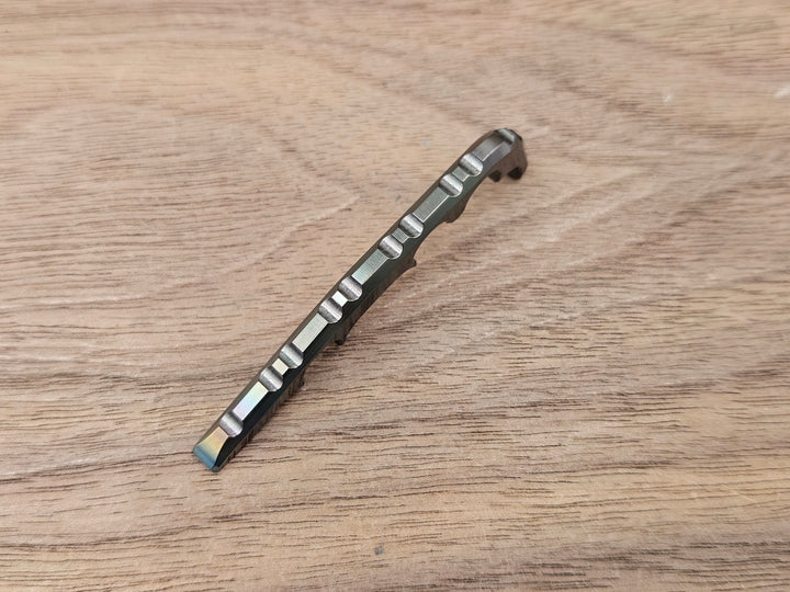 CLR Spyderco Smock<br>Zirconium Backspacer Oil Slick