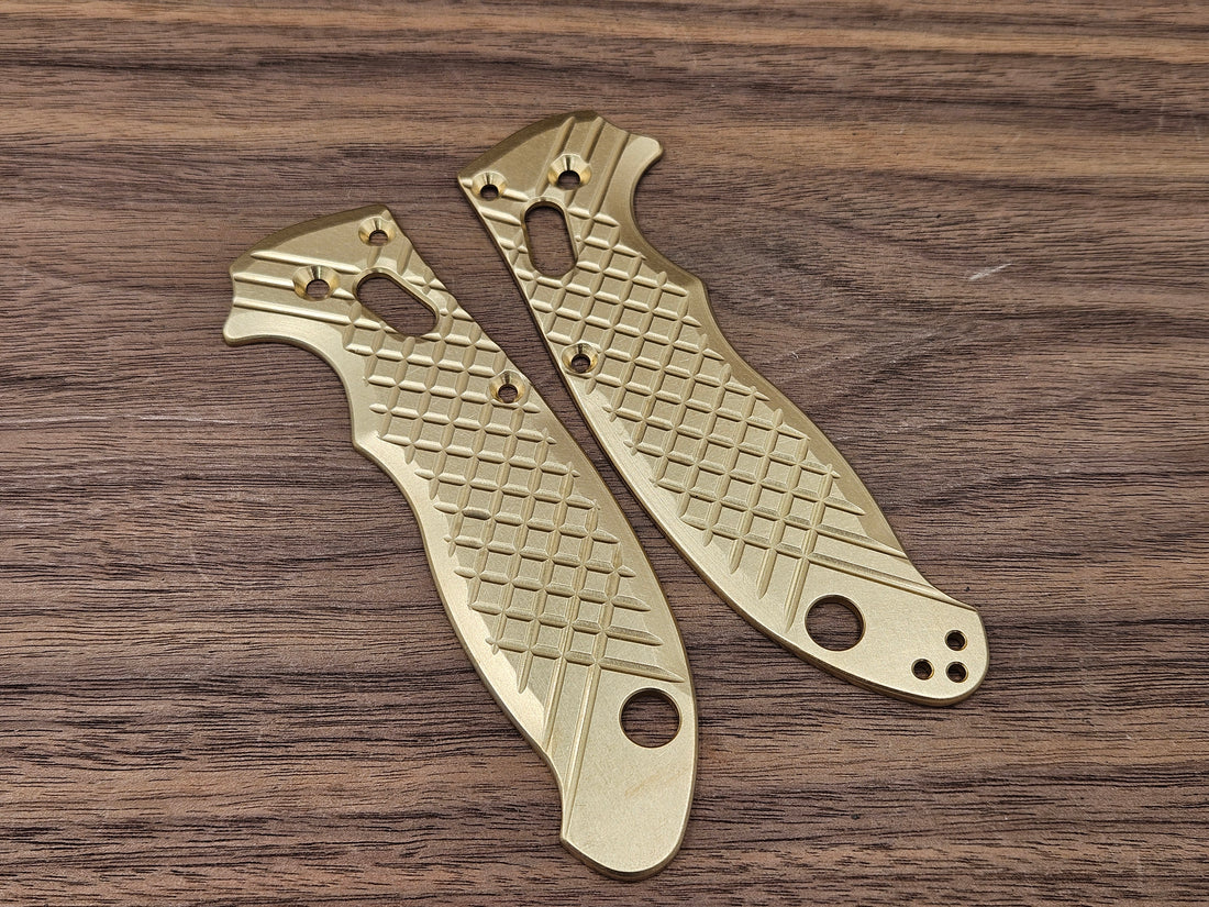 CLR Spyderco Manix 2<br>Brass Frag Brushed