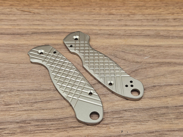 CLR Spyderco Paramilitary 3<br>Titanium Frag Brushed