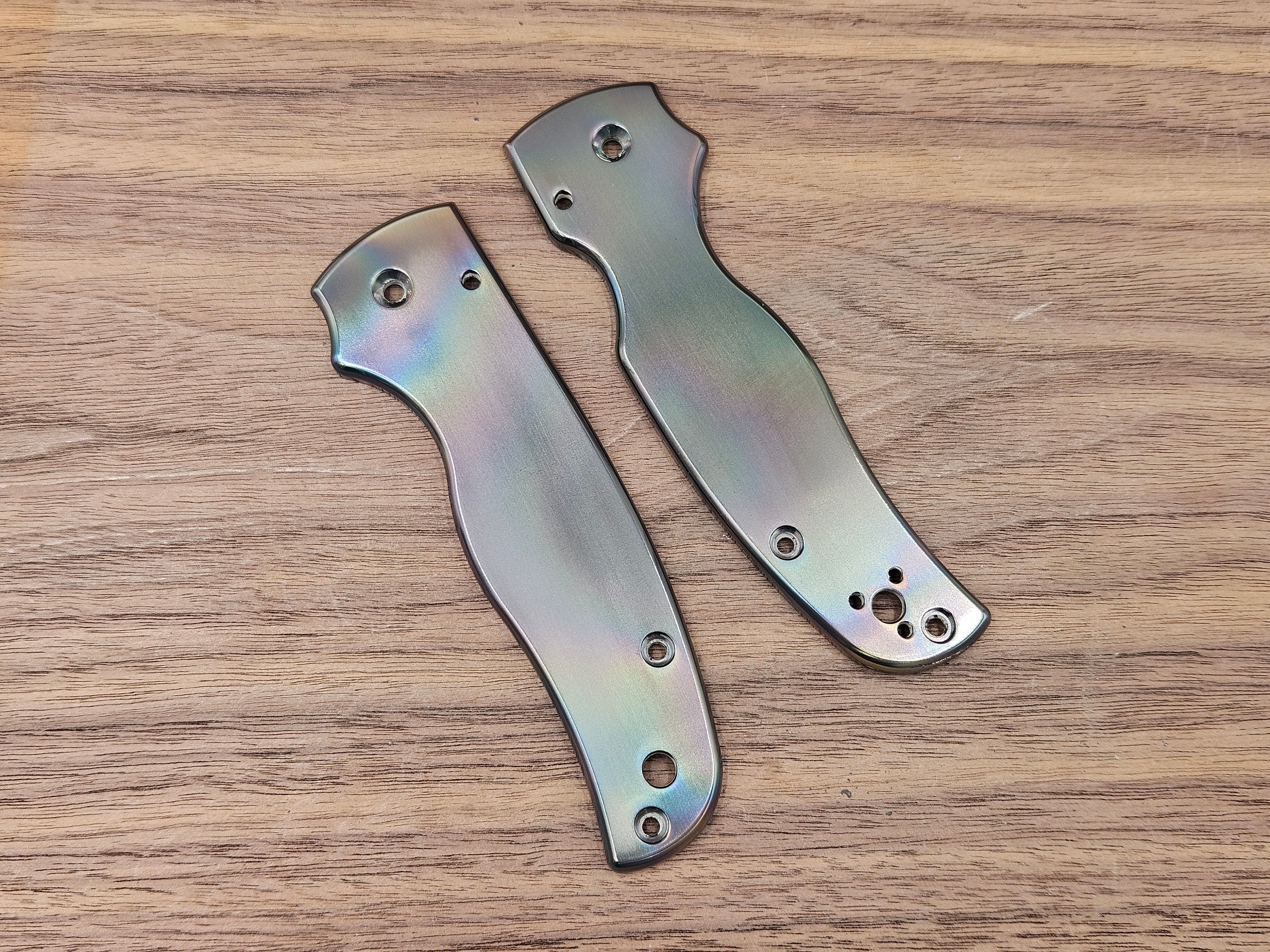 CLR Spyderco Shaman<br>Zirconium Standard Oil Slick