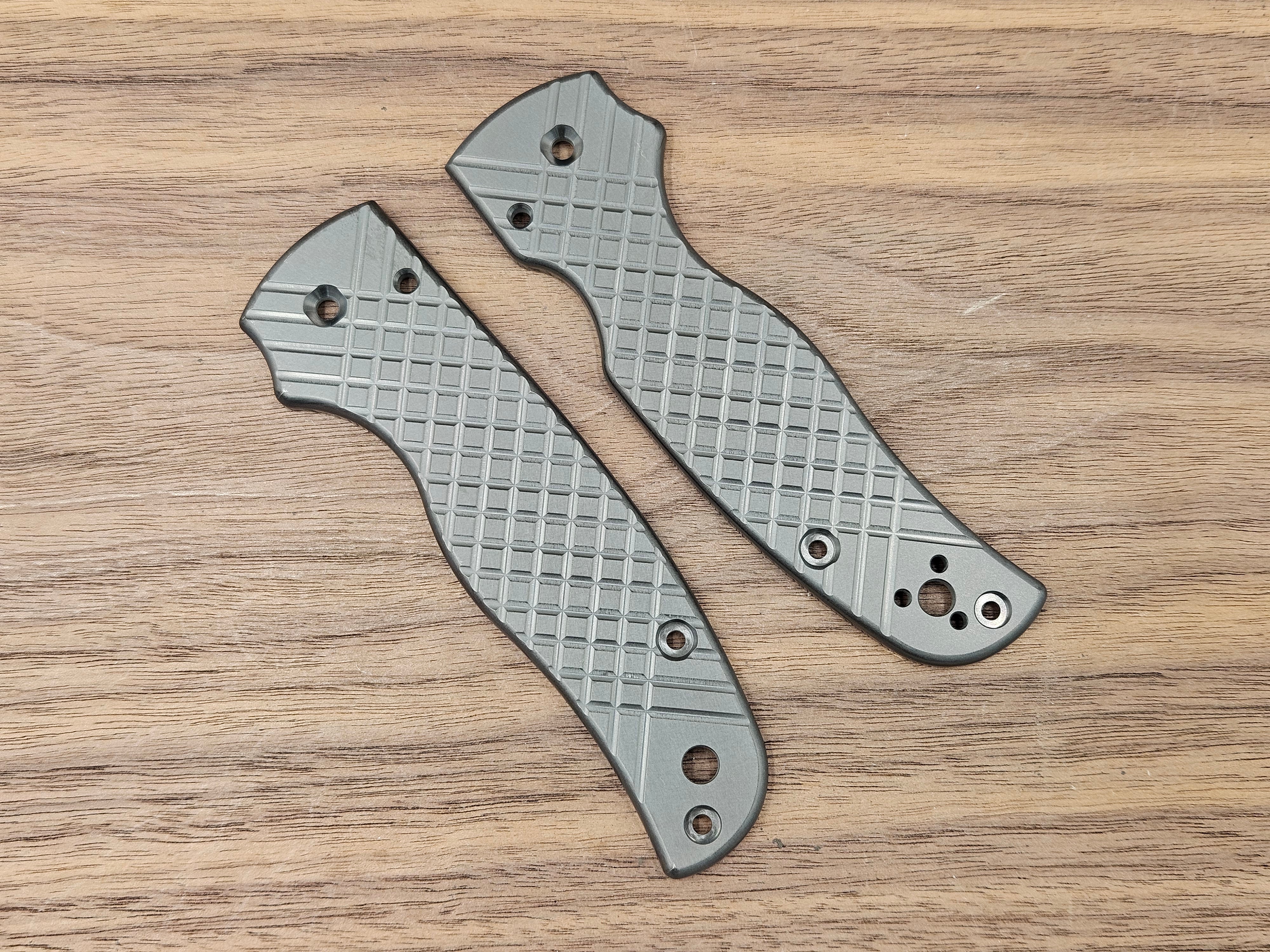 CLR Spyderco Shaman<br>Zirconium Frag