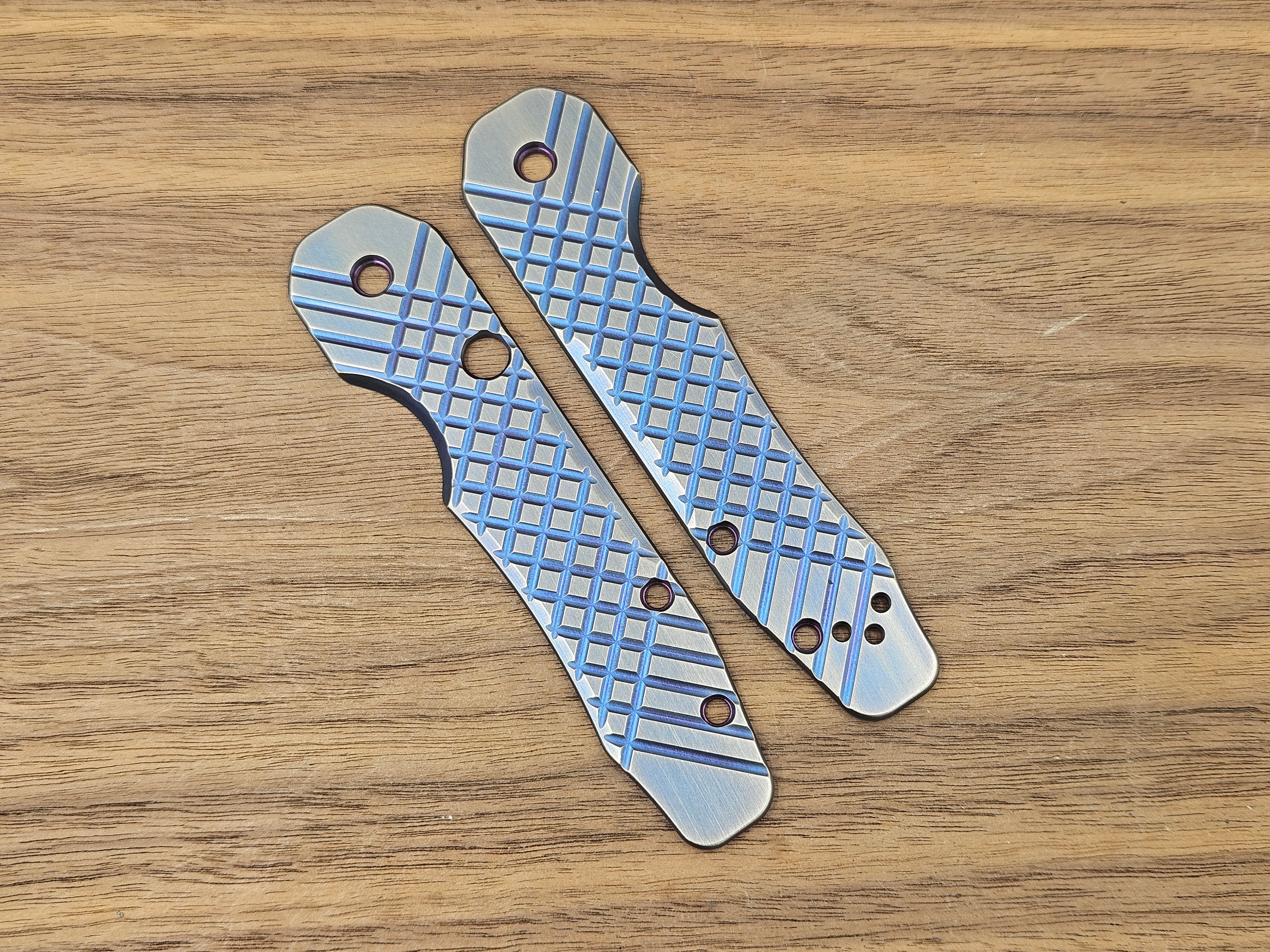 CLR Spyderco Smock<br>Titanium Frag 2-tone Blue