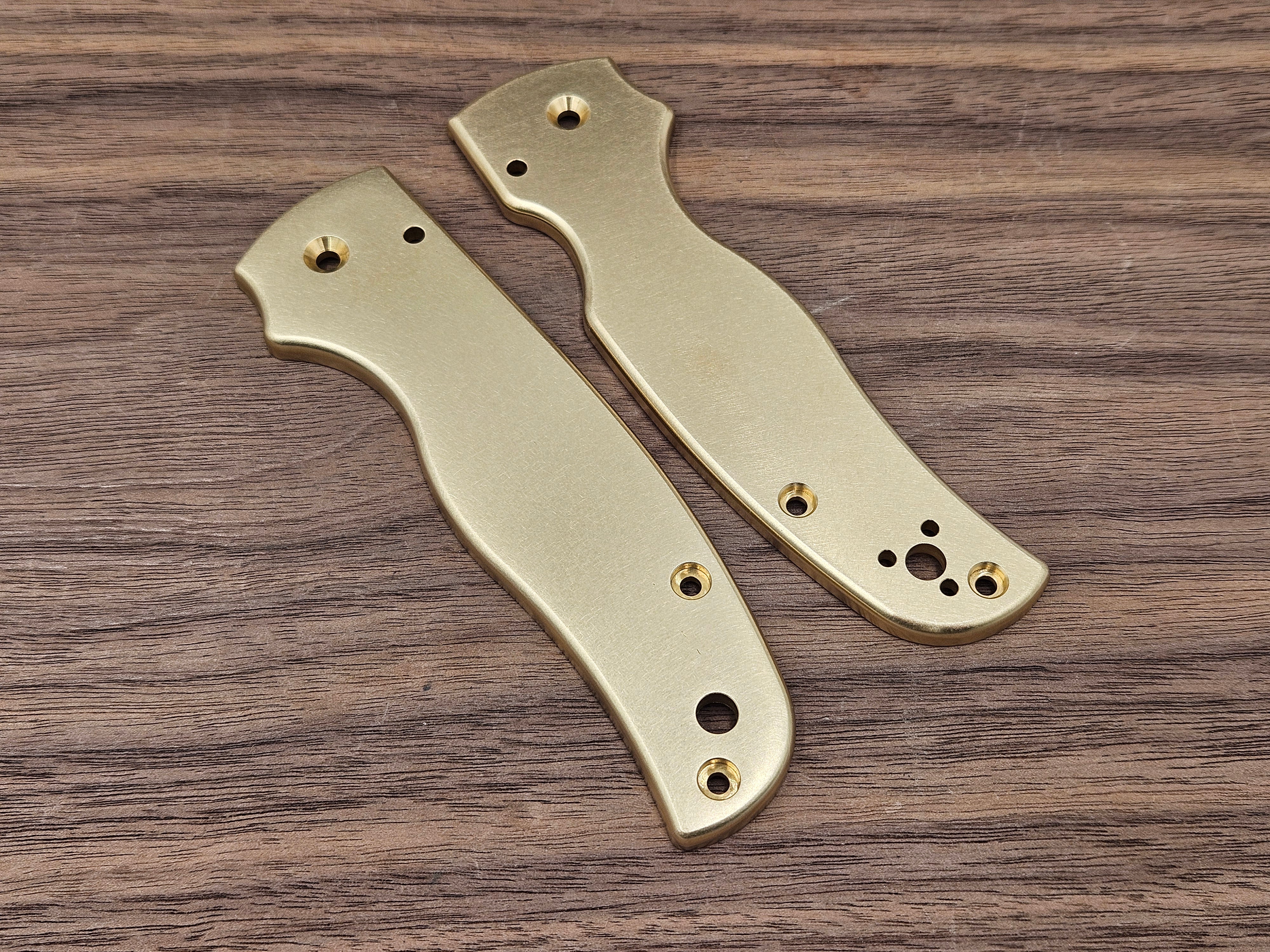 CLR Spyderco Shaman<br>Brass Standard Brushed