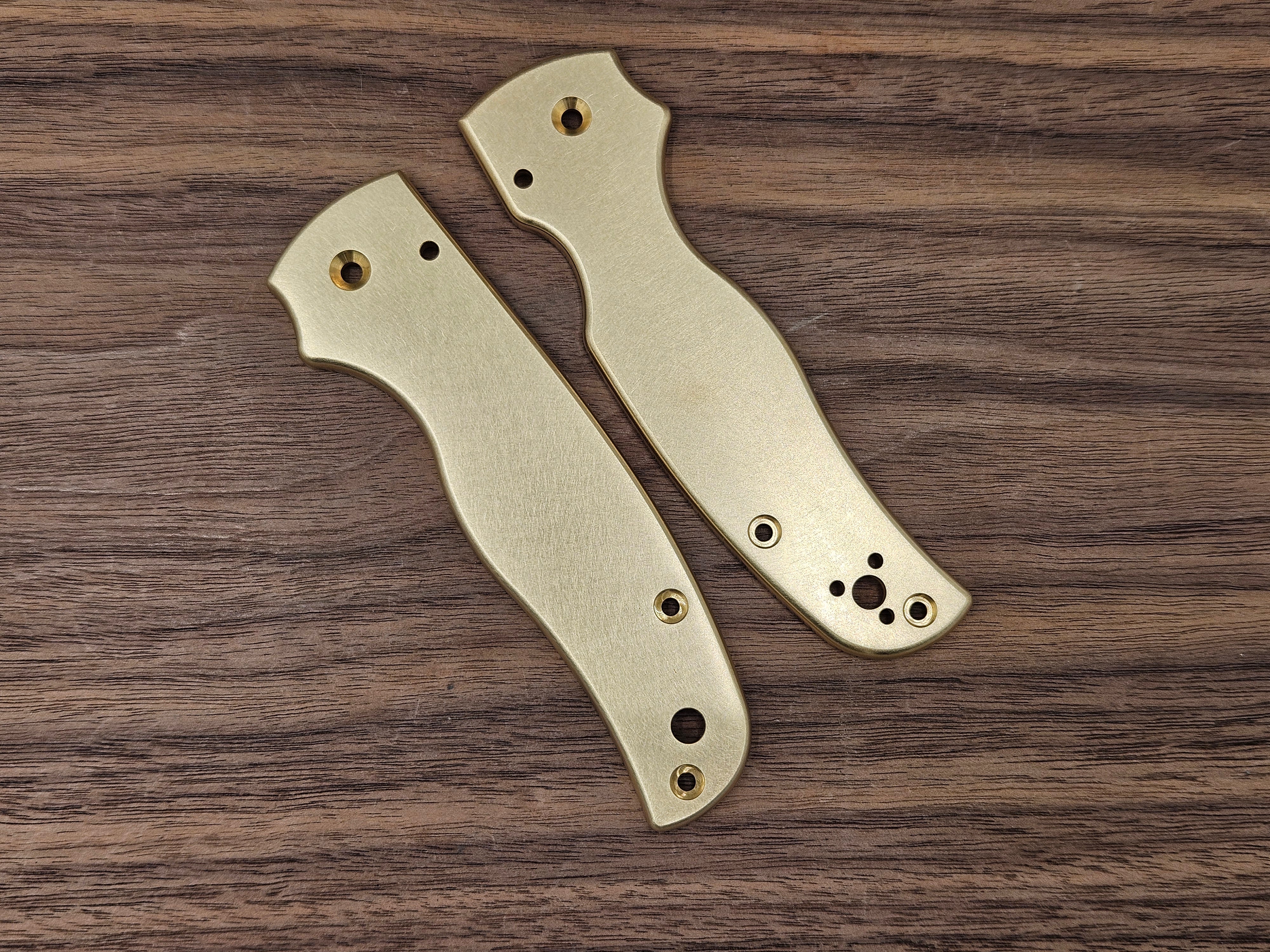 CLR Spyderco Shaman<br>Brass Standard Brushed