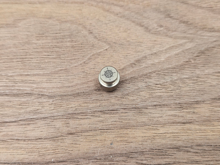 CLR Hole Plug for Spyderco Pm2/Pm3 Zirconium - Compass