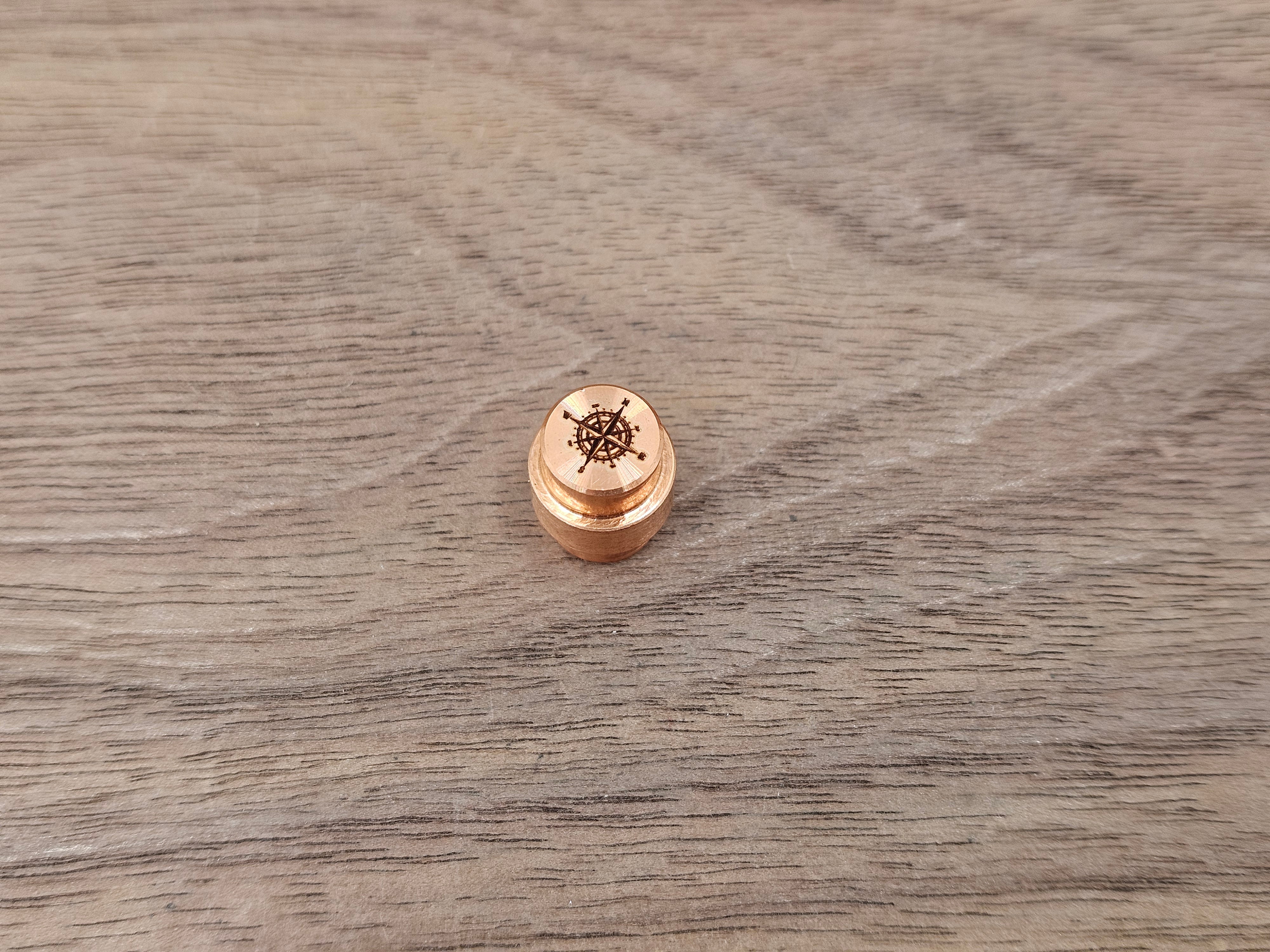 CLR Hole Plug for Spyderco Pm2/Pm3 Copper - Compass