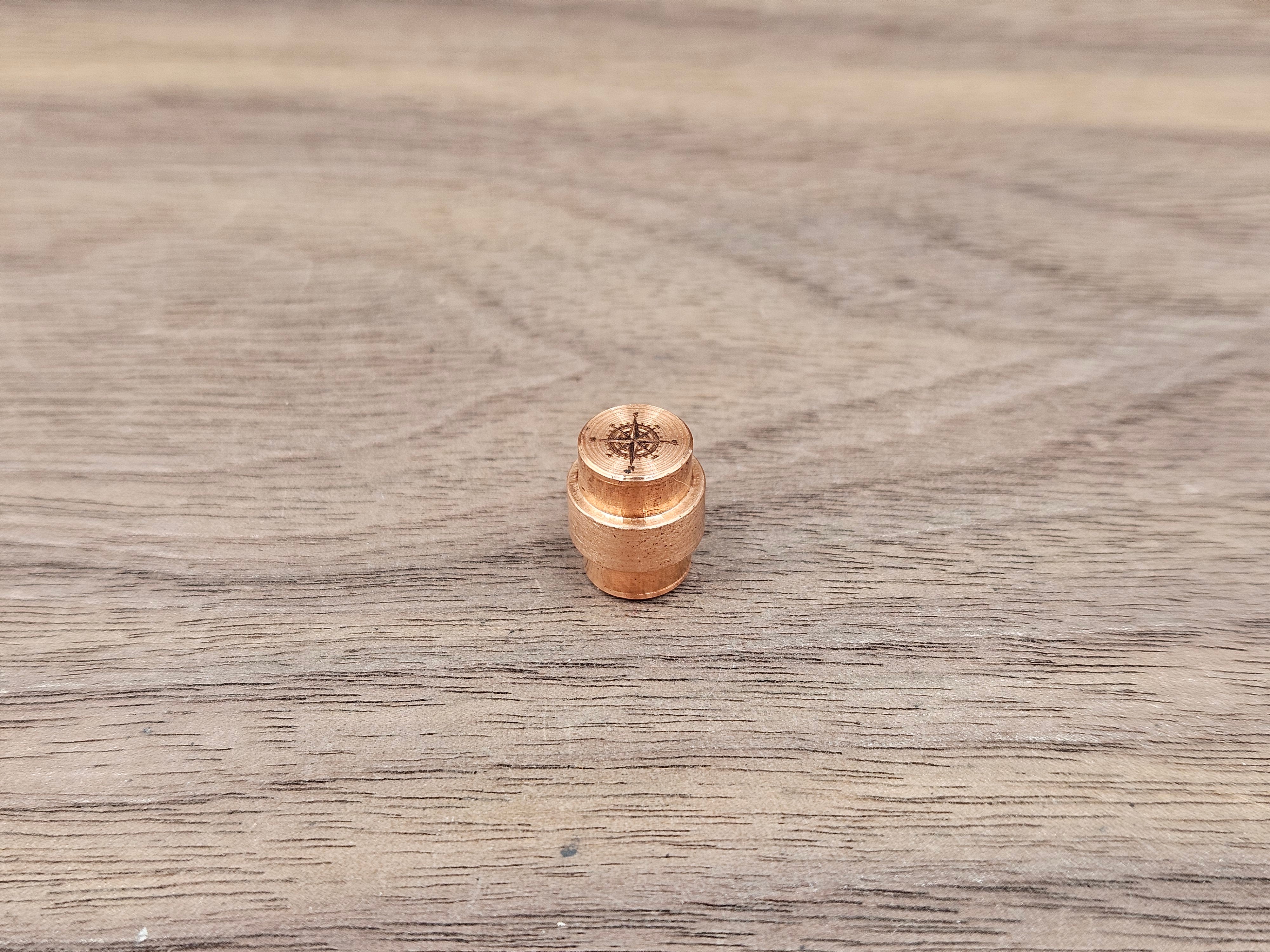 CLR Hole Plug for Spyderco Pm2/Pm3 Copper - Compass
