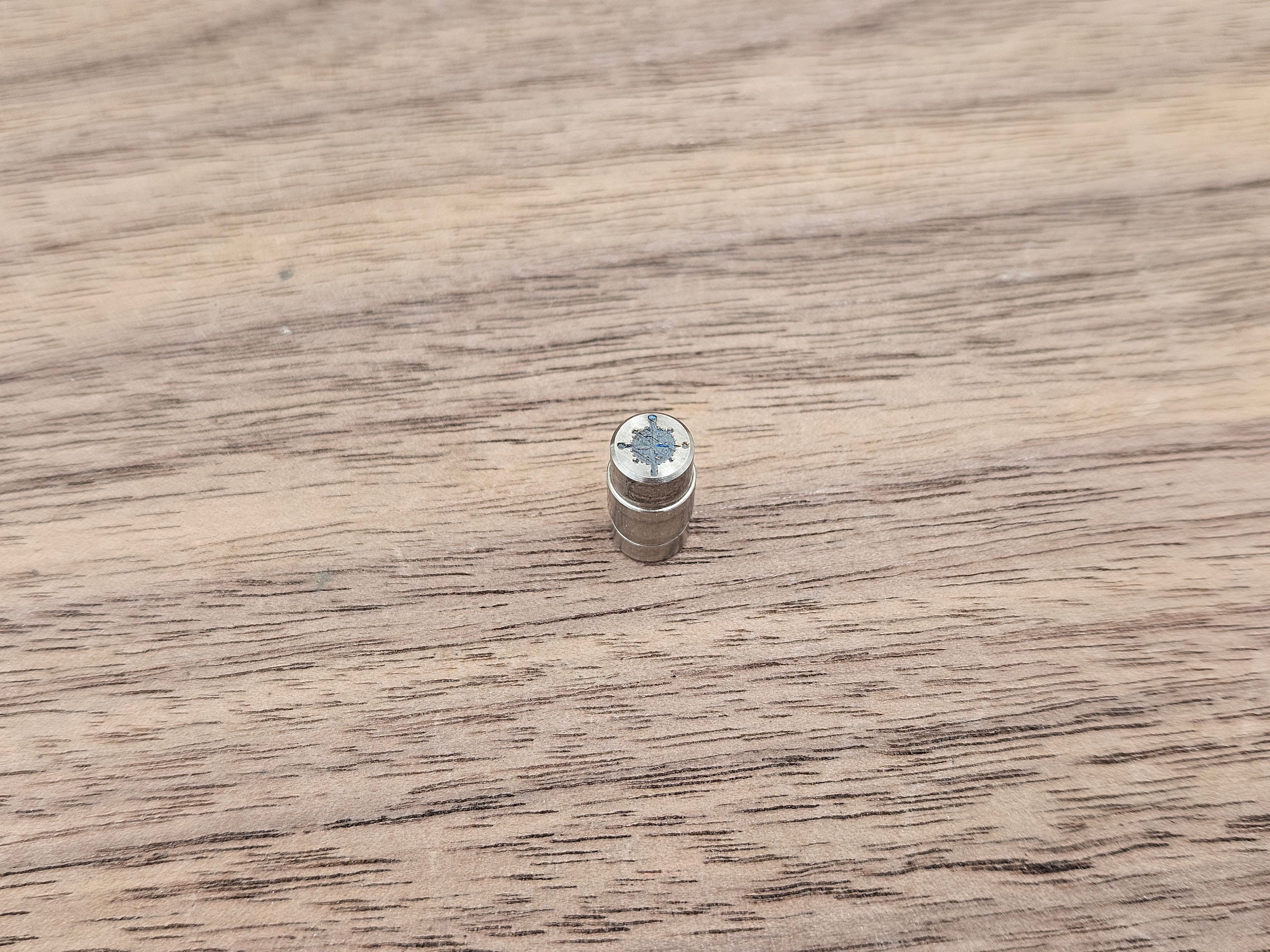 CLR Hole Plug for Spyderco Smock Titanium - Compass Blurry lasered