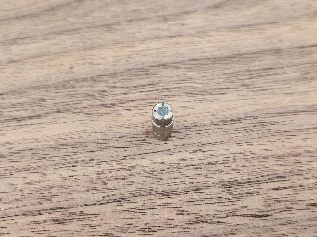 CLR Hole Plug for Spyderco Smock Titanium - Compass Blurry lasered
