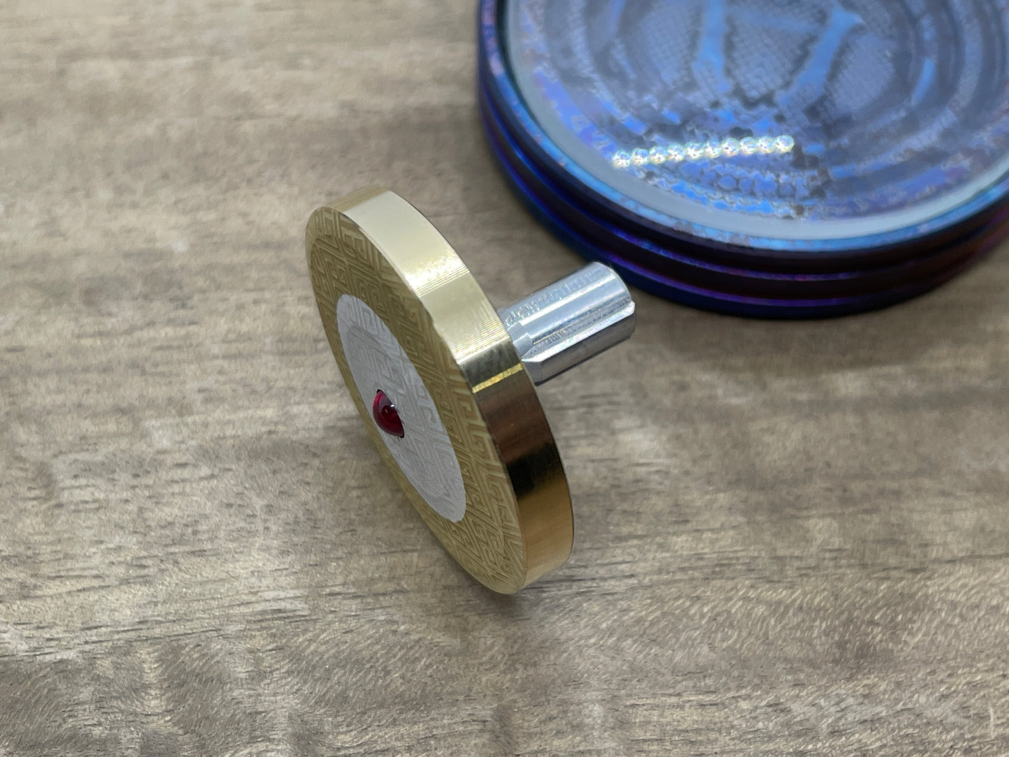 The OWL Brass Spinning Top PERFORMER - Alu Aerospace stem