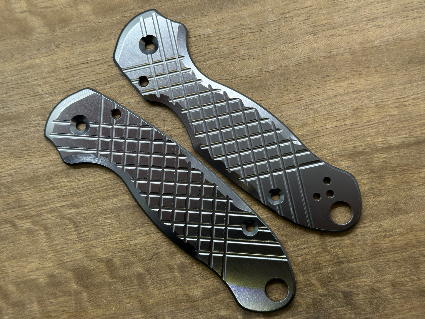 Black engraved FRAG Cnc milled Titanium scales for Spyderco Para 3