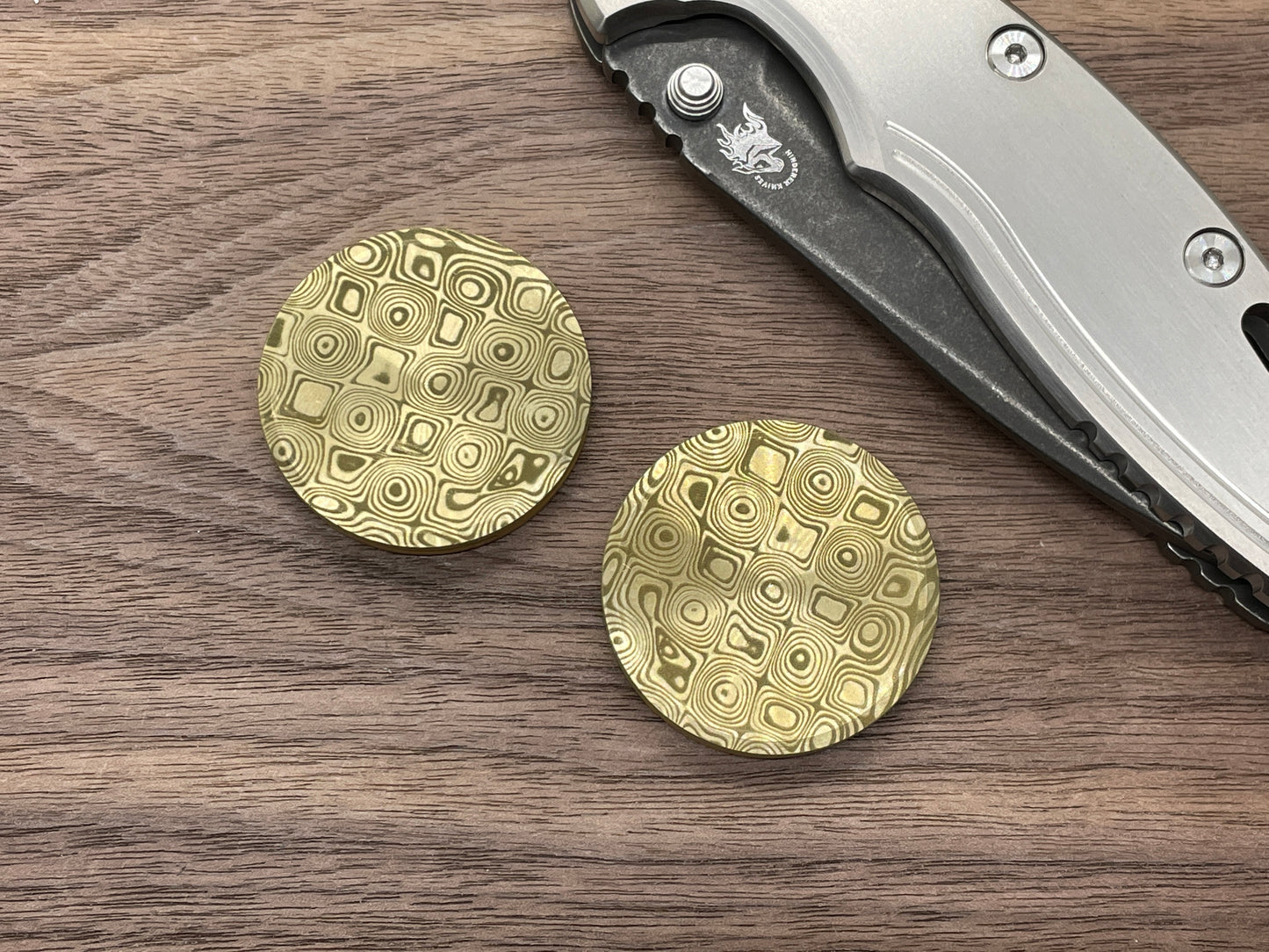 Dama LADDER pattern engraved HAPTIC Coins CLICKY Brass fidget