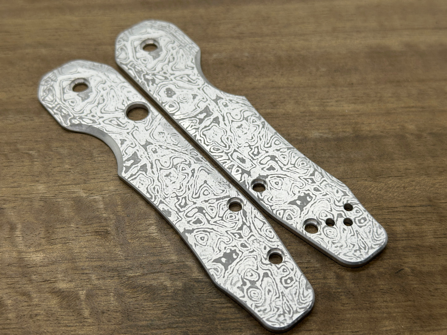ALIEN engraved Aerospace Aluminum Scales for Spyderco SMOCK