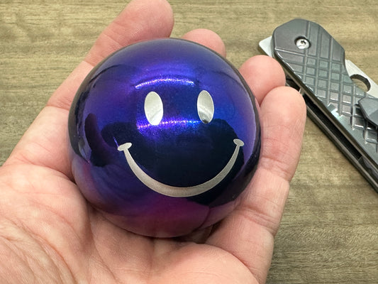 2.15in Giga SMILEY Solid Flamed Titanium Sphere +Glow in the dark stand