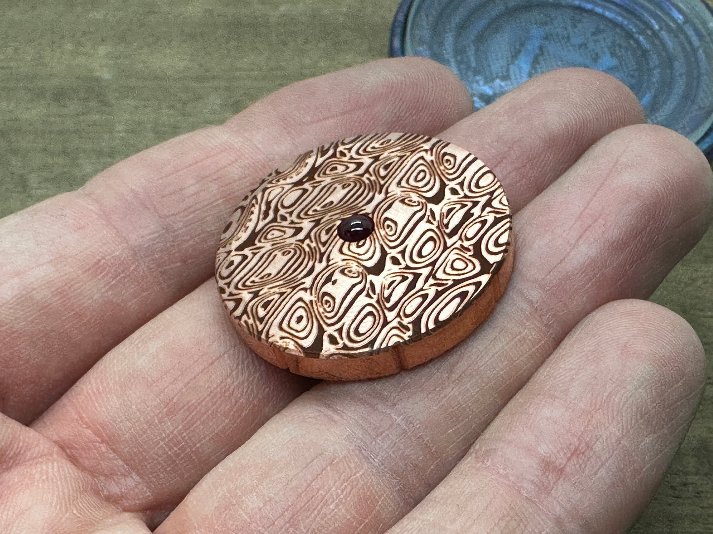 Dama AEGR pattern engraved Copper Spinning Worry Coin Spinning Top