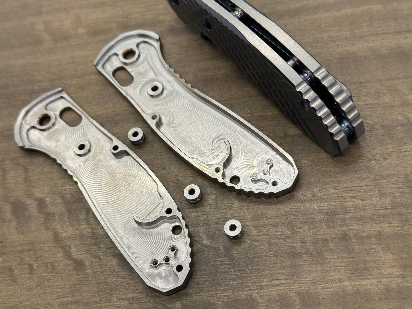 ALIEN Black engraved Titanium Scales for Benchmade GRIPTILIAN 551 & 550