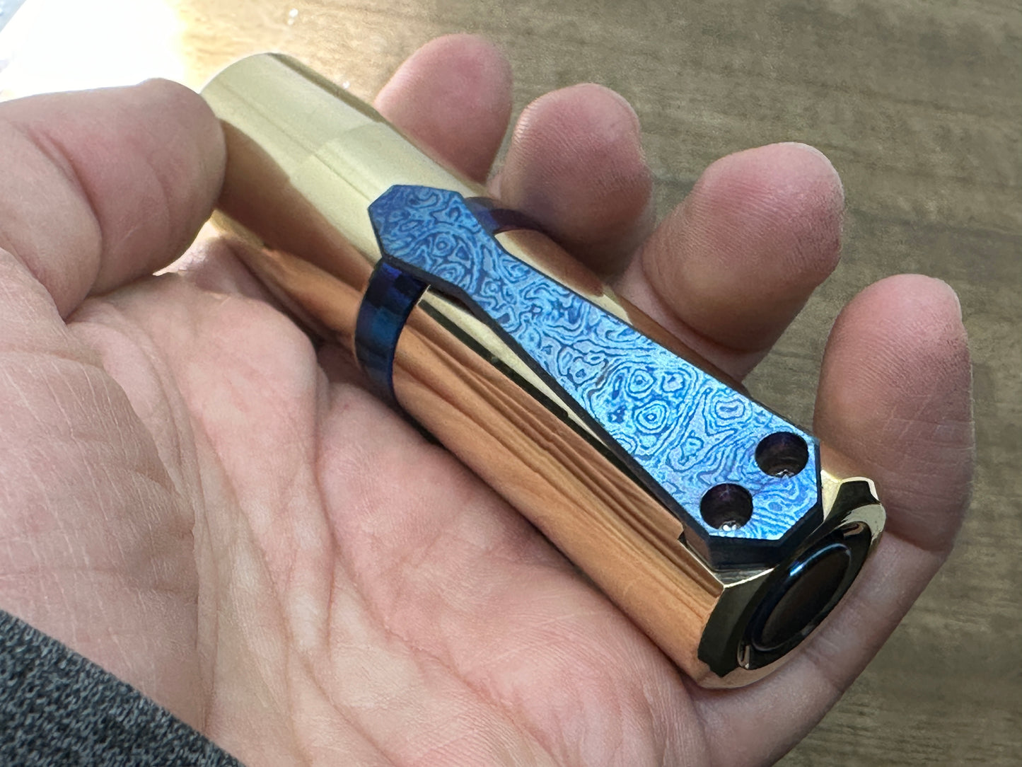 EDC FLASHLIGHT Brass ALIEN Flamed Titanium