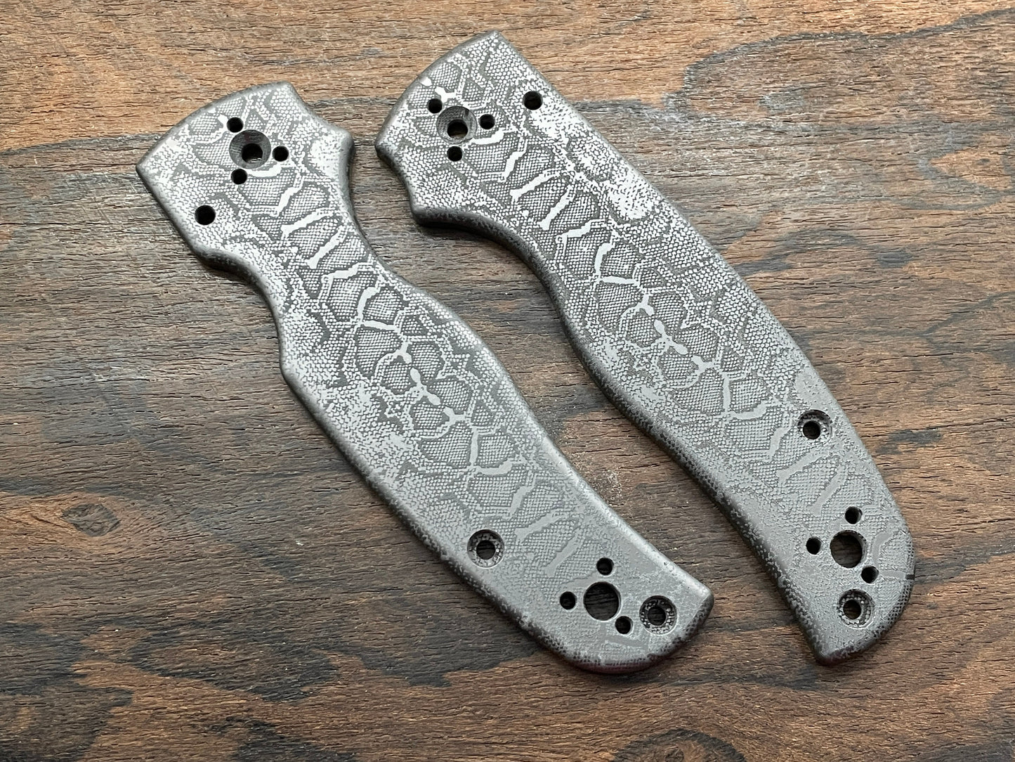 REPTILIAN engraved Black Zirconium Scales for SHAMAN Spyderco