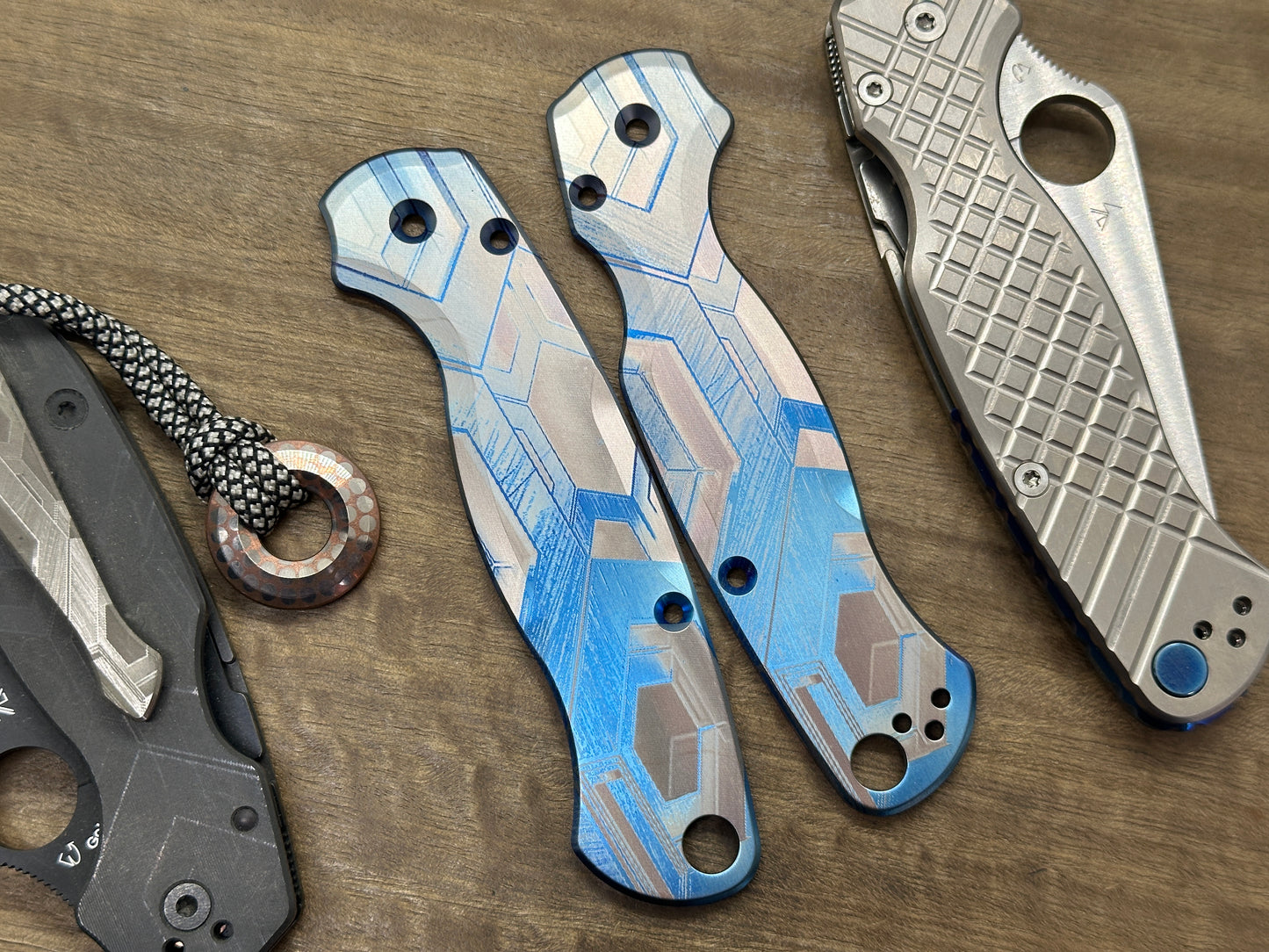 Blue FALCON heat ano Titanium scales for Spyderco Paramilitary 2 PM2