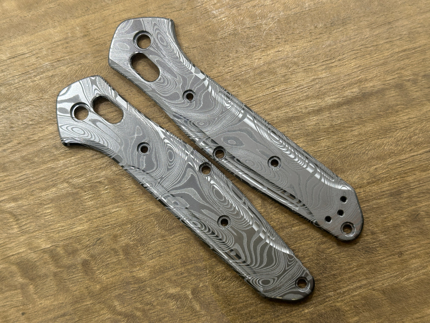 Black Dama FISH pattern engraved Titanium Scales for Benchmade 940 Osborne