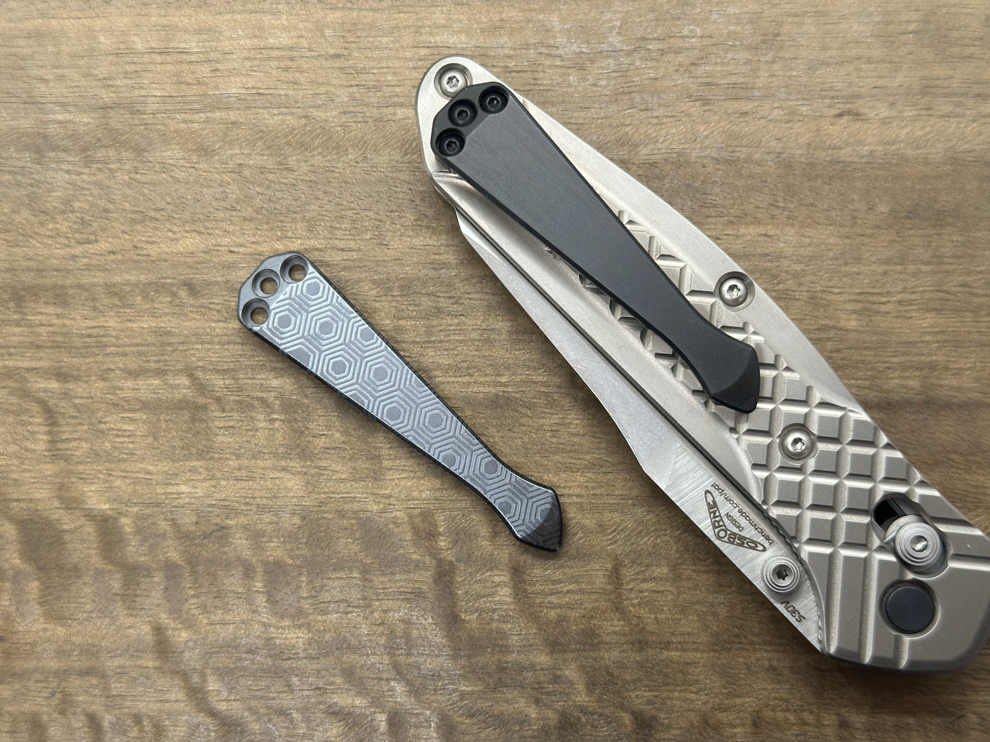 Black HONEYCOMB engraved SPIDY Titanium CLIP for most Benchmade models