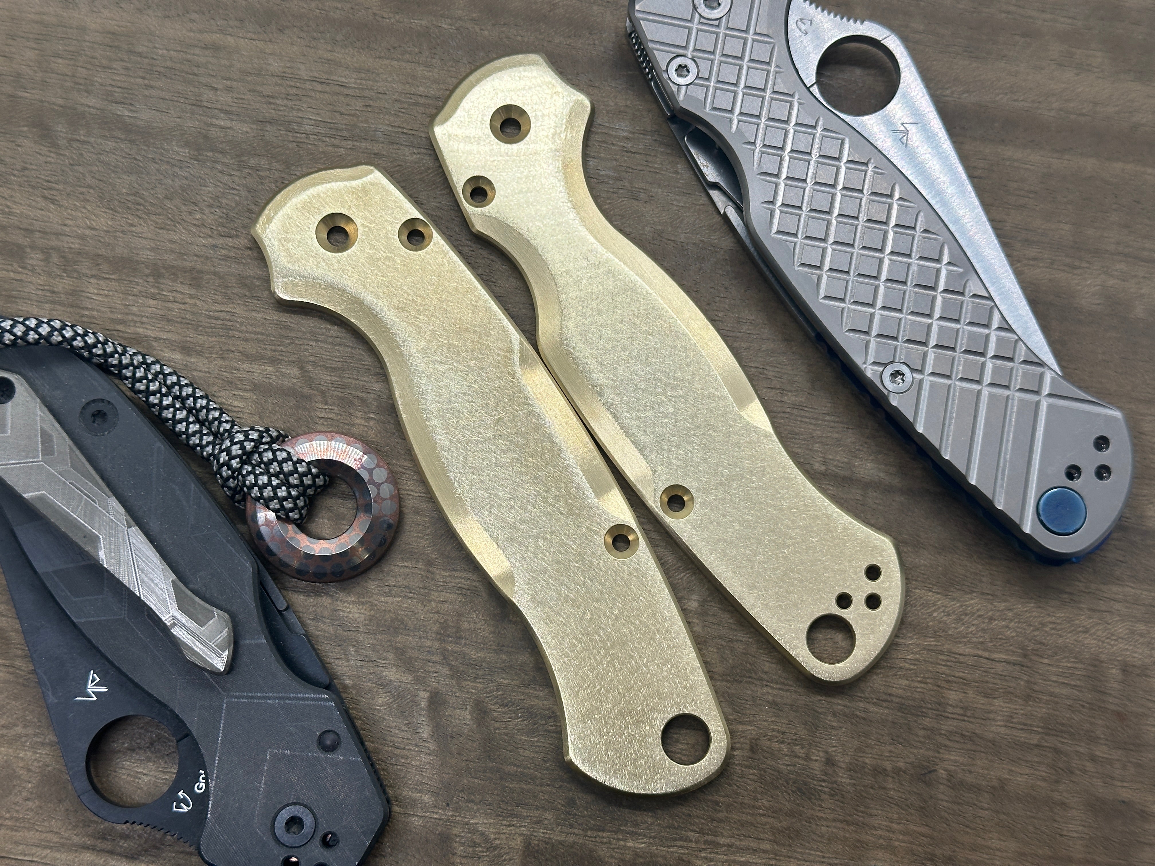 Proprietary Deep Brushed Brass Knife Scales for PM2 Spyderco Para Military 2 Folding Knife sale scales Pocket knife MetonBoss Every Day Carry