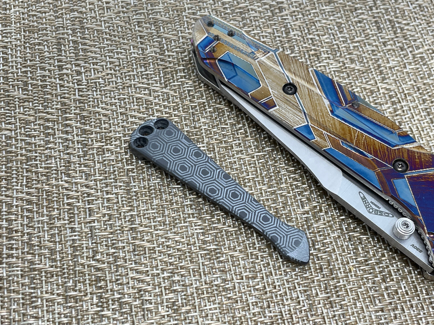 HONEYCOMB engraved Black Zirconium SPIDY CLIP for most Benchmade models