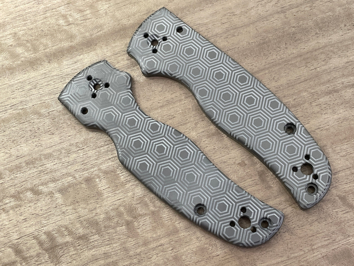 HONEYCOMB engraved Black Zirconium Scales for SHAMAN Spyderco