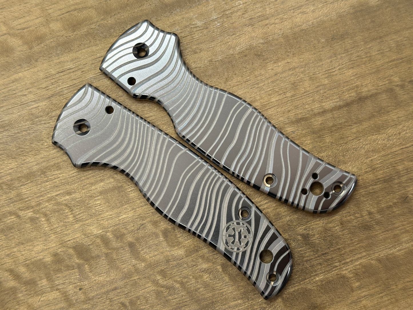 Black BESKAR Mandalorian Titanium Scales for SHAMAN Spyderco