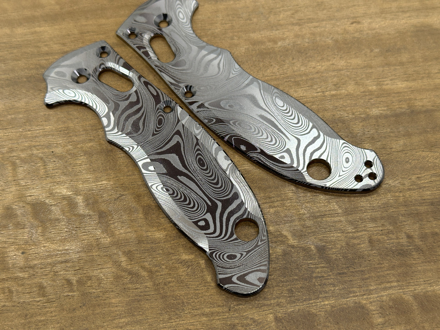 Dama FISH Black pattern engraved Titanium scales for Spyderco MANIX 2