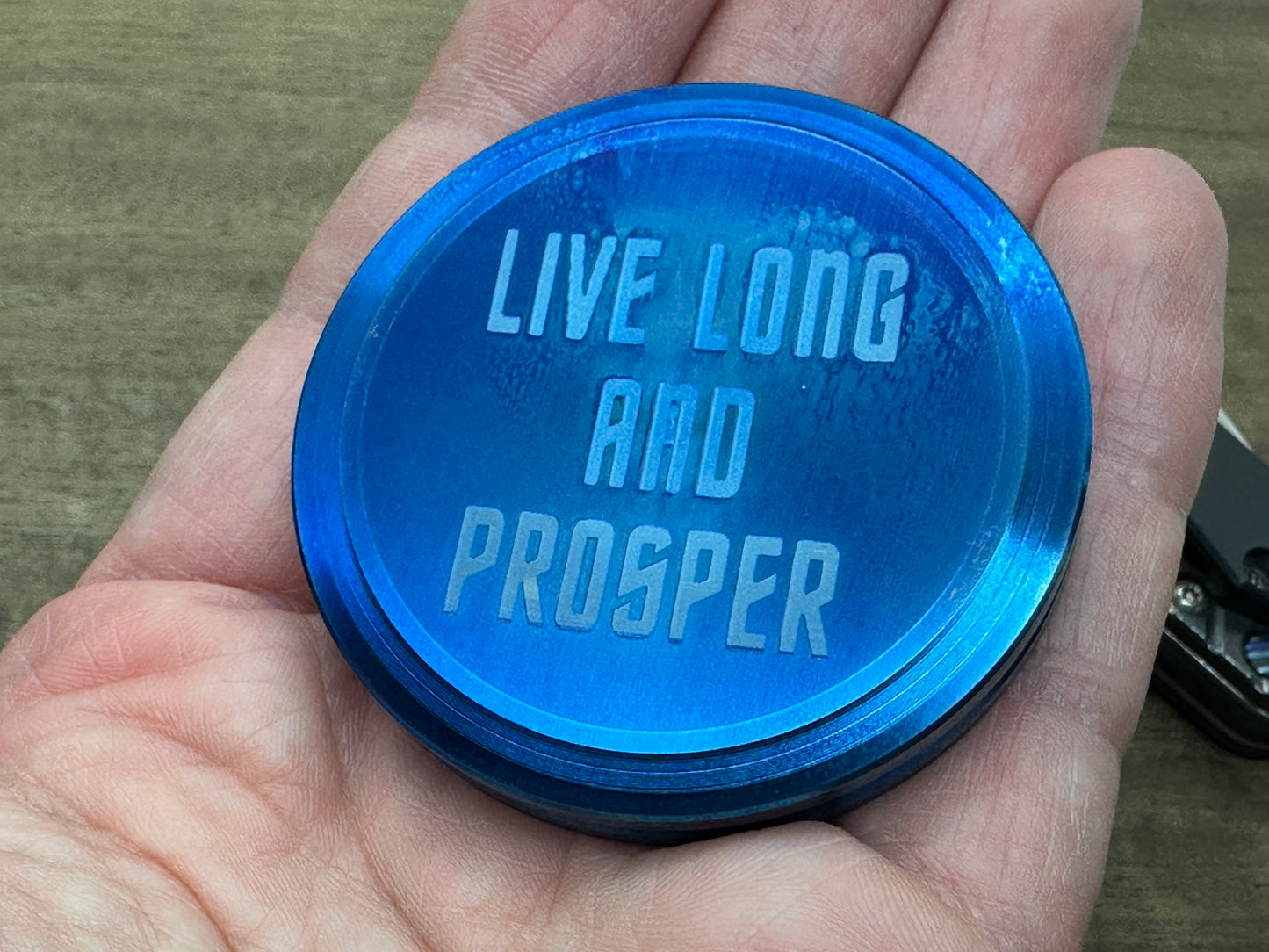 4 sizes LIVE LONG and PROSPER Flamed engraved Titanium Worry Coin
