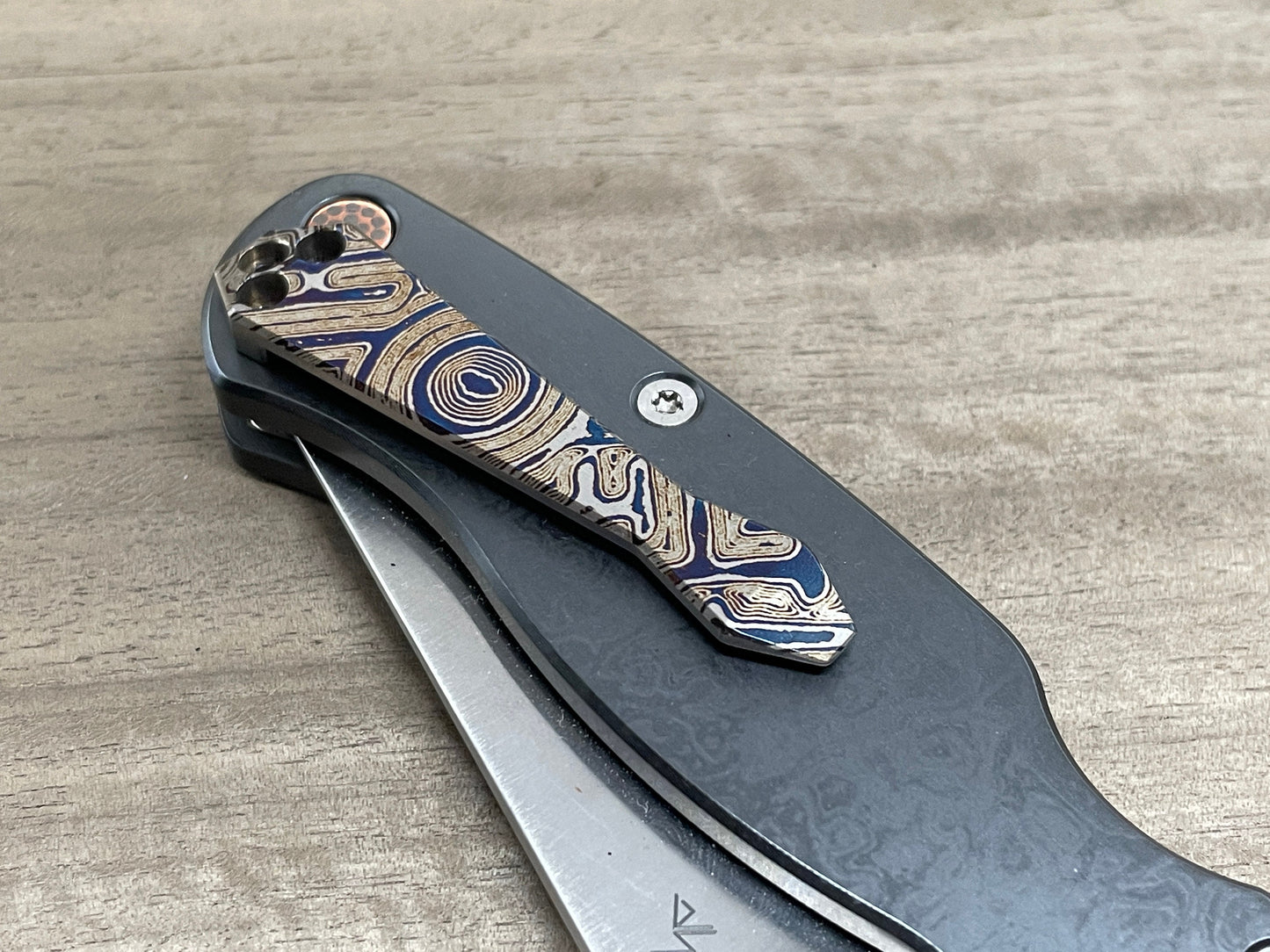 Mokume / Timascus pattern engraved Dmd Titanium CLIP for most Spyderco models