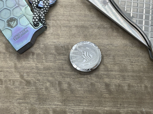 4 sizes Dama FISH engraved Titanium Worry Coin