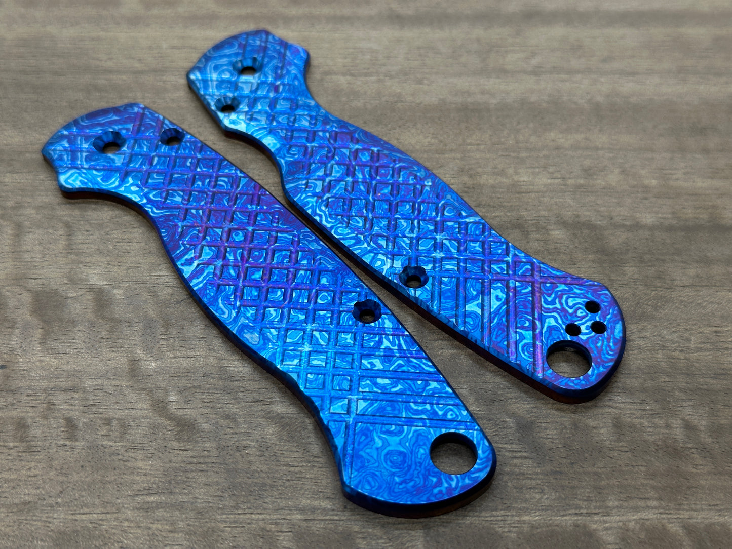 ALIEN Flamed FRAG Cnc milled Titanium scales for Spyderco Paramilitary 2 PM2