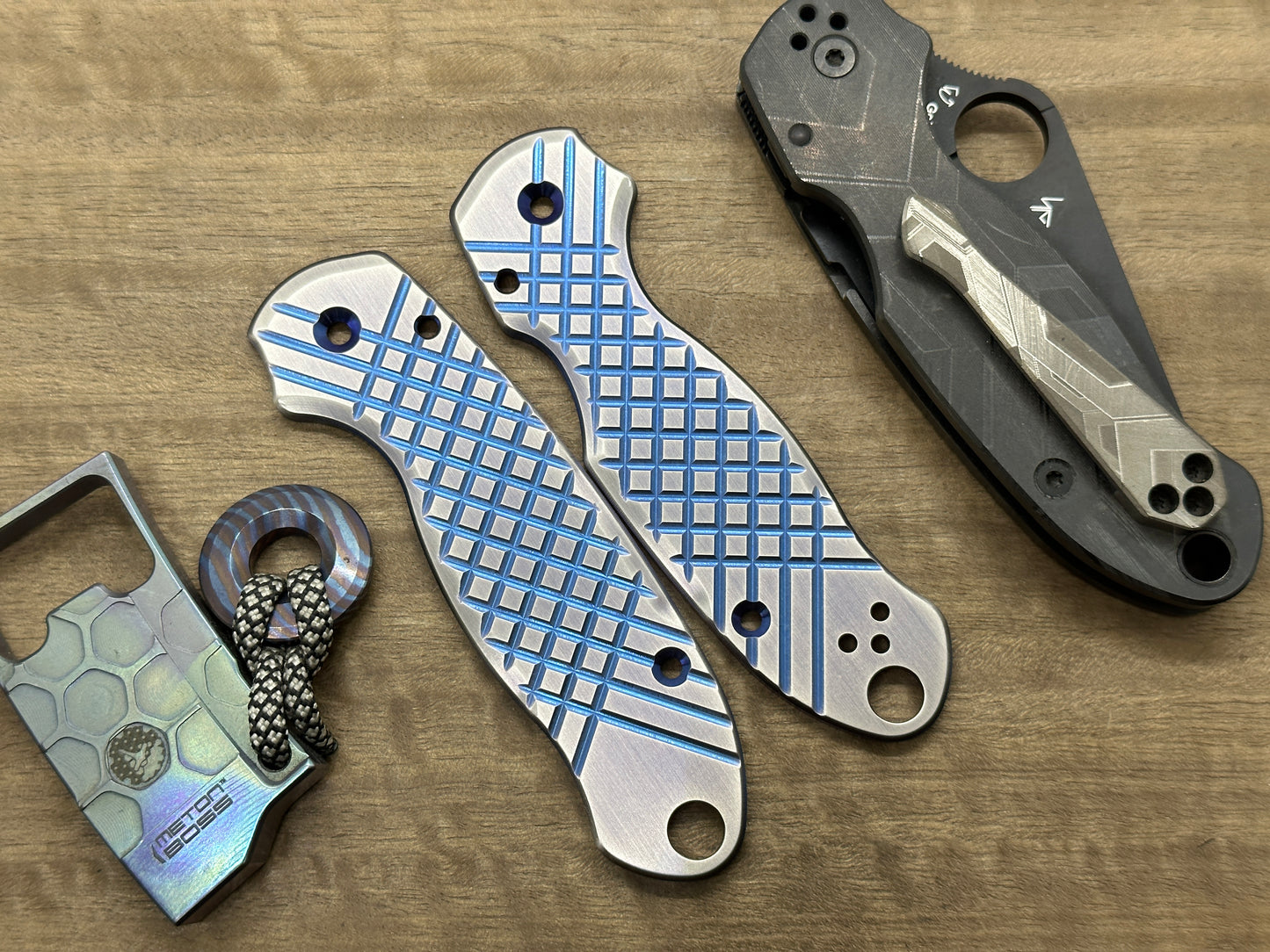 2-Tone BLUE ano & Brushed FRAG cnc milled Titanium scales for Spyderco Para 3